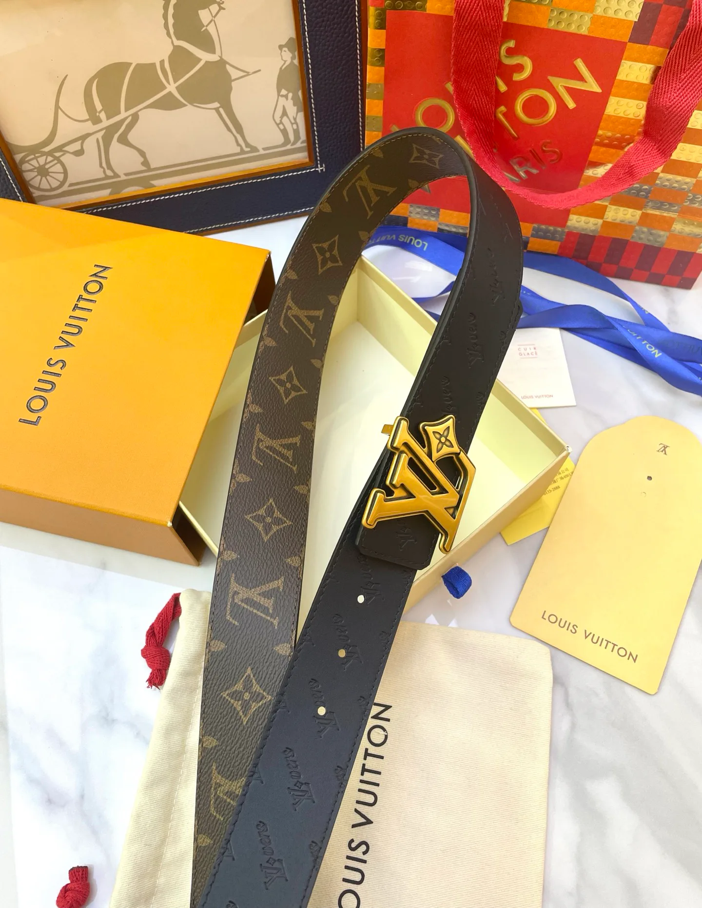 Ремни Louis Vuitton 10010348