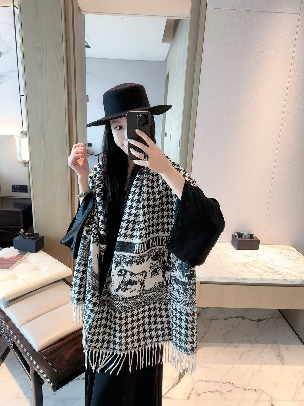 Шарфы Christian Dior 18598275