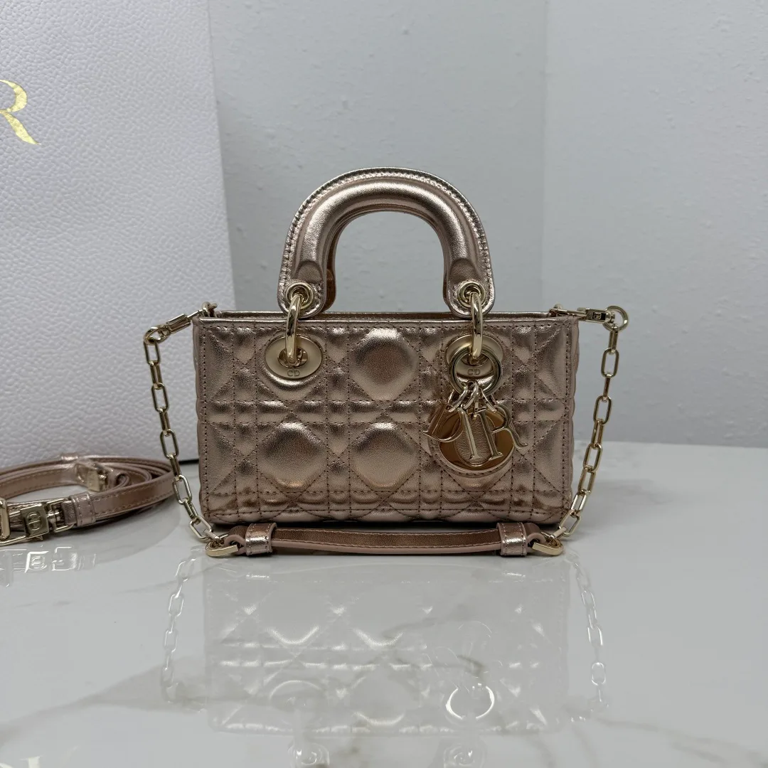 Классические Сумки Женские Christian Dior 18116367