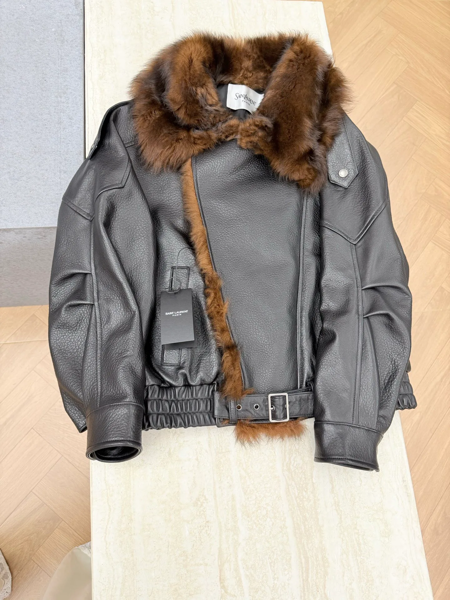 Кожаные Куртки И Дублёнки Женские Saint Laurent 18743235