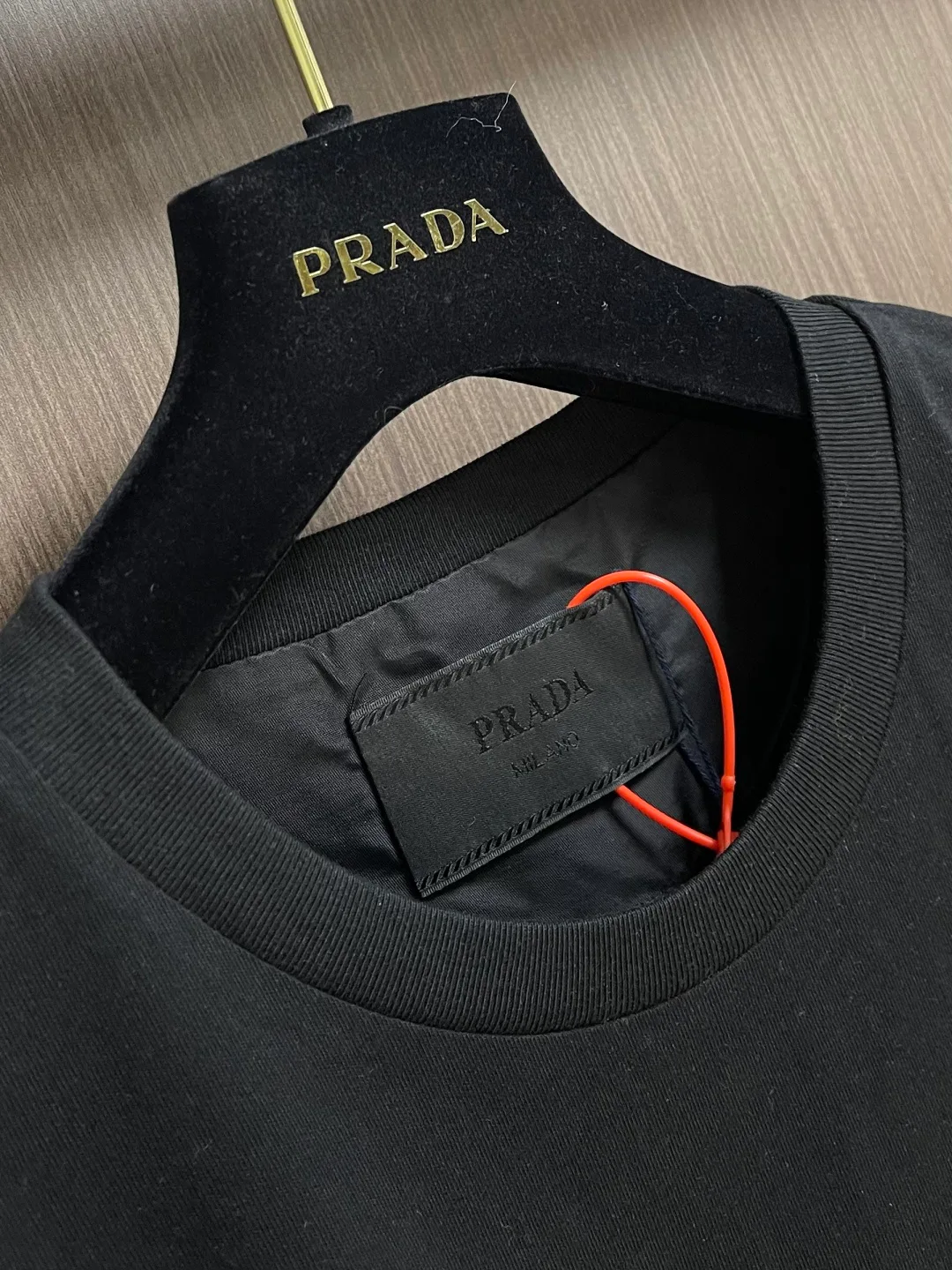 Футболки Женские Prada 18191379