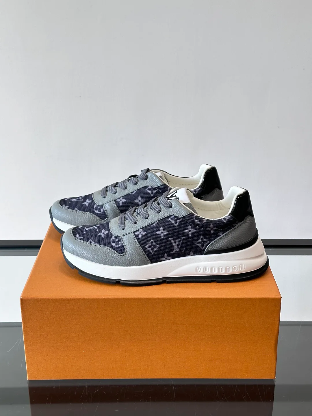 Кроссовки Мужские Louis Vuitton 398348