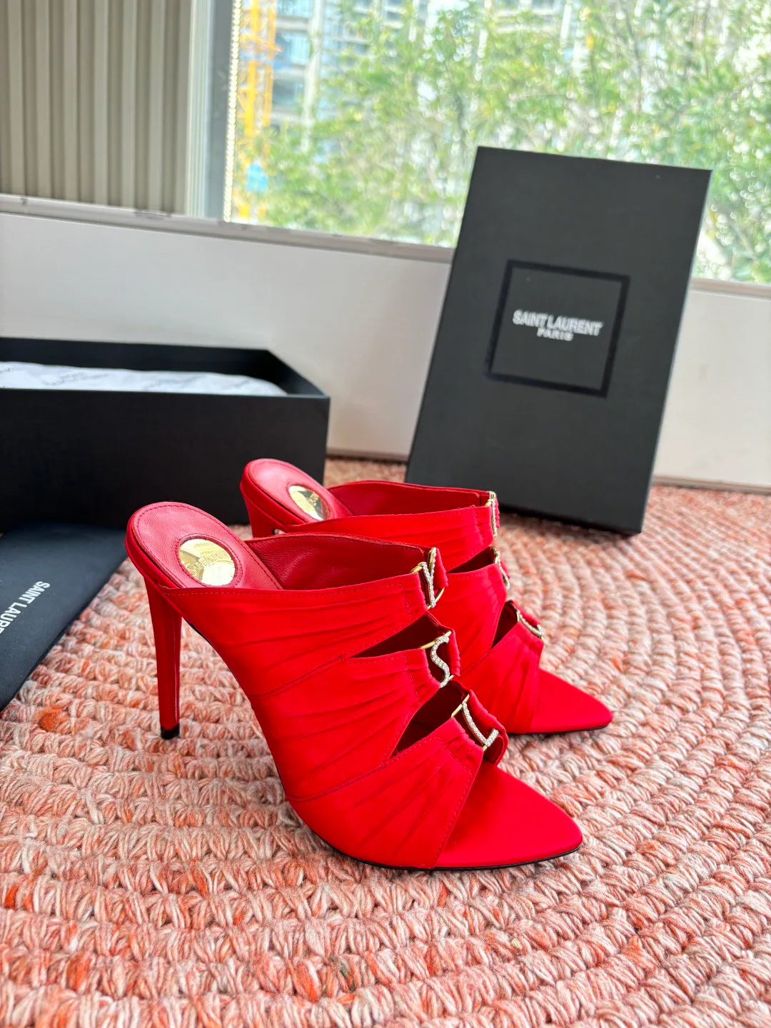 Босоножки Женские Saint Laurent 10211617