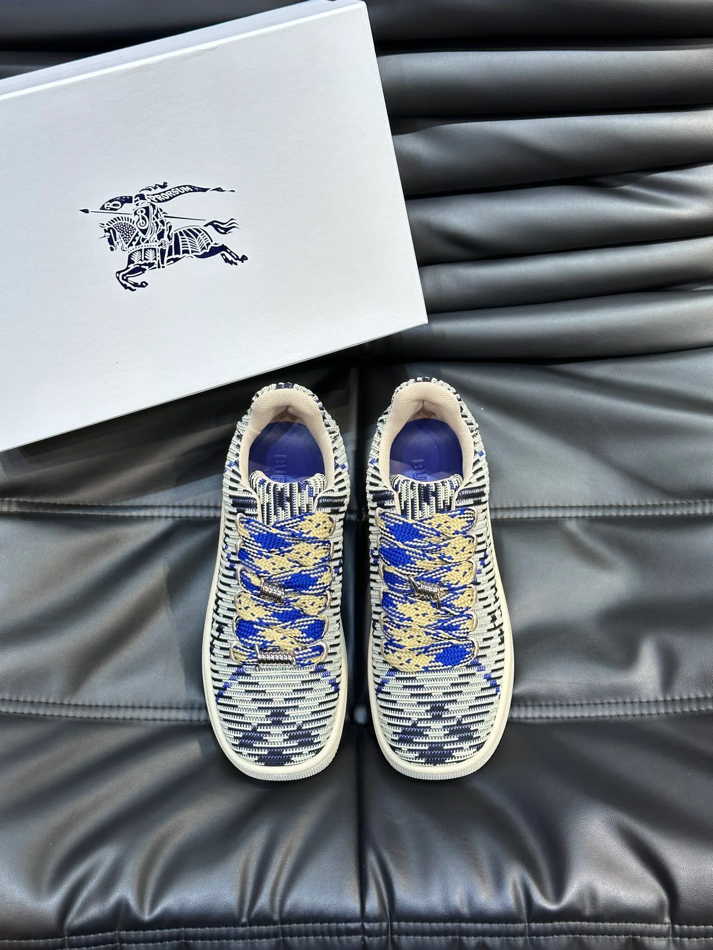Кроссовки Женские Burberry 18744101