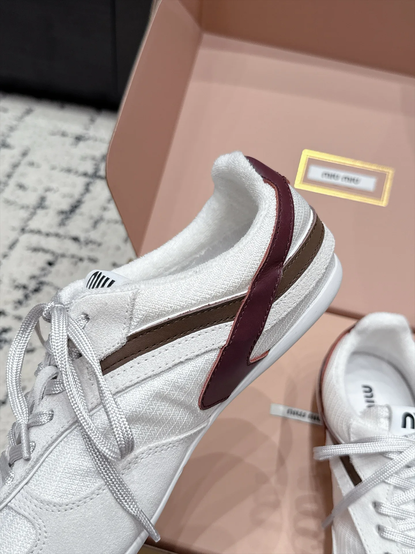 Кроссовки Женские Miu Miu 18133261