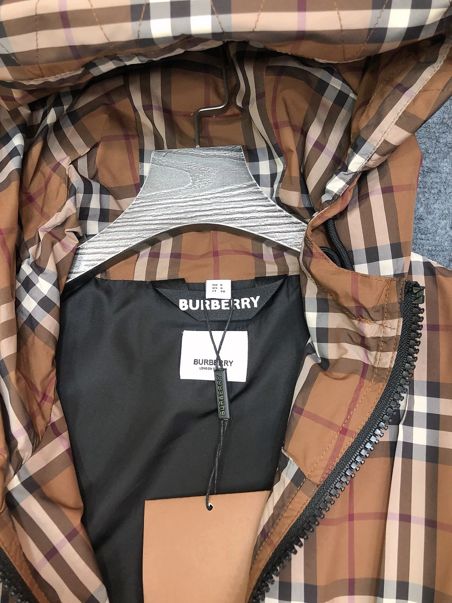 Куртки И Пуховики Женские Burberry 6182