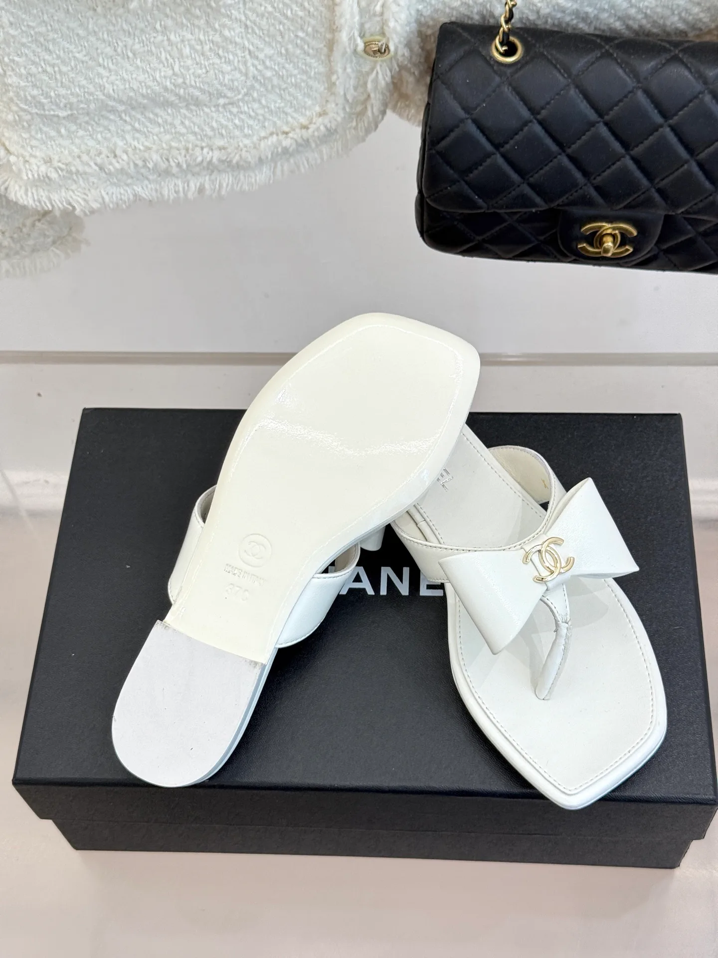 Шлепанцы Женские Chanel 16965746