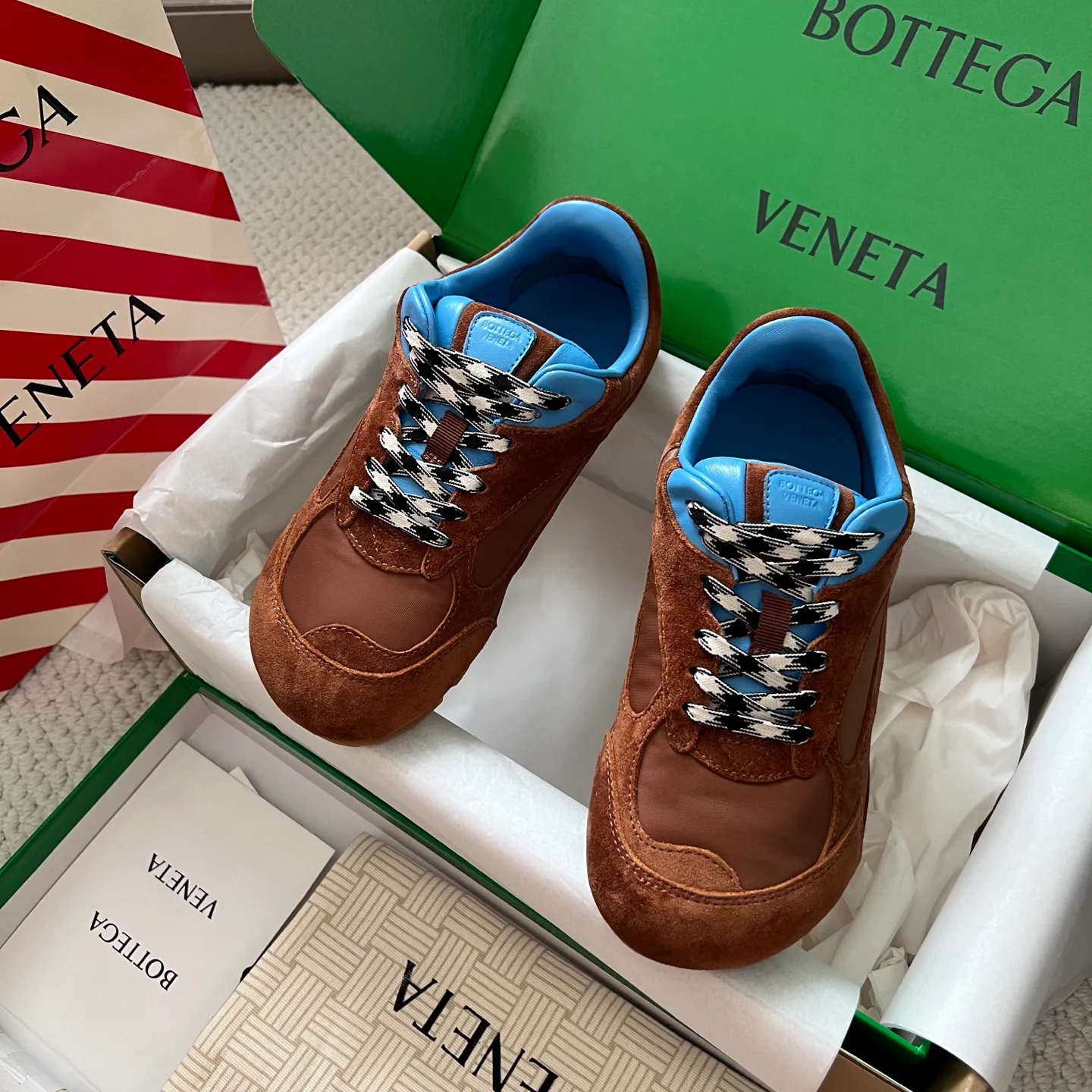 Кроссовки Женские Bottega Veneta 11565916