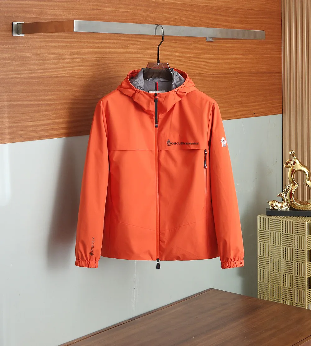 Куртки И Пуховики Мужские Moncler 17162494