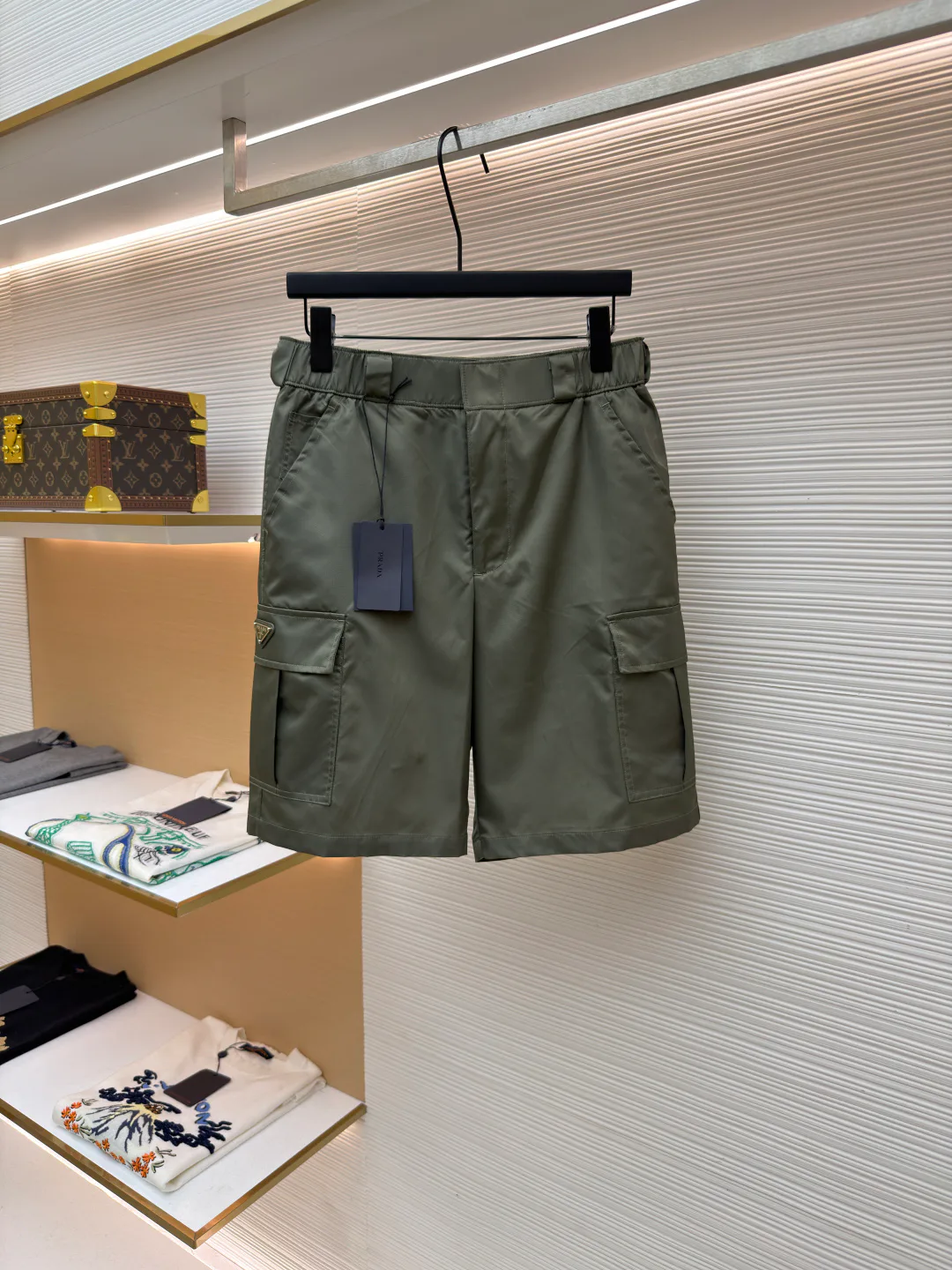 Шорты Мужские Prada 11430101