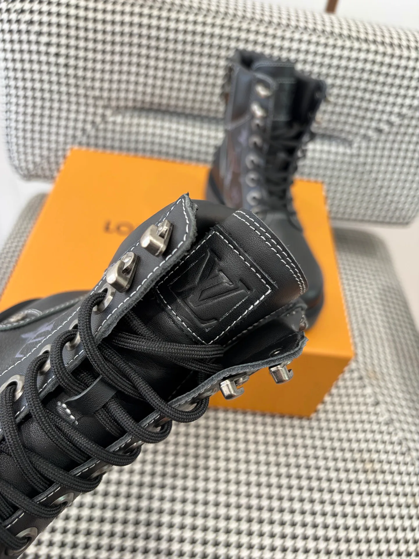 Ботинки Женские Louis Vuitton 19597226