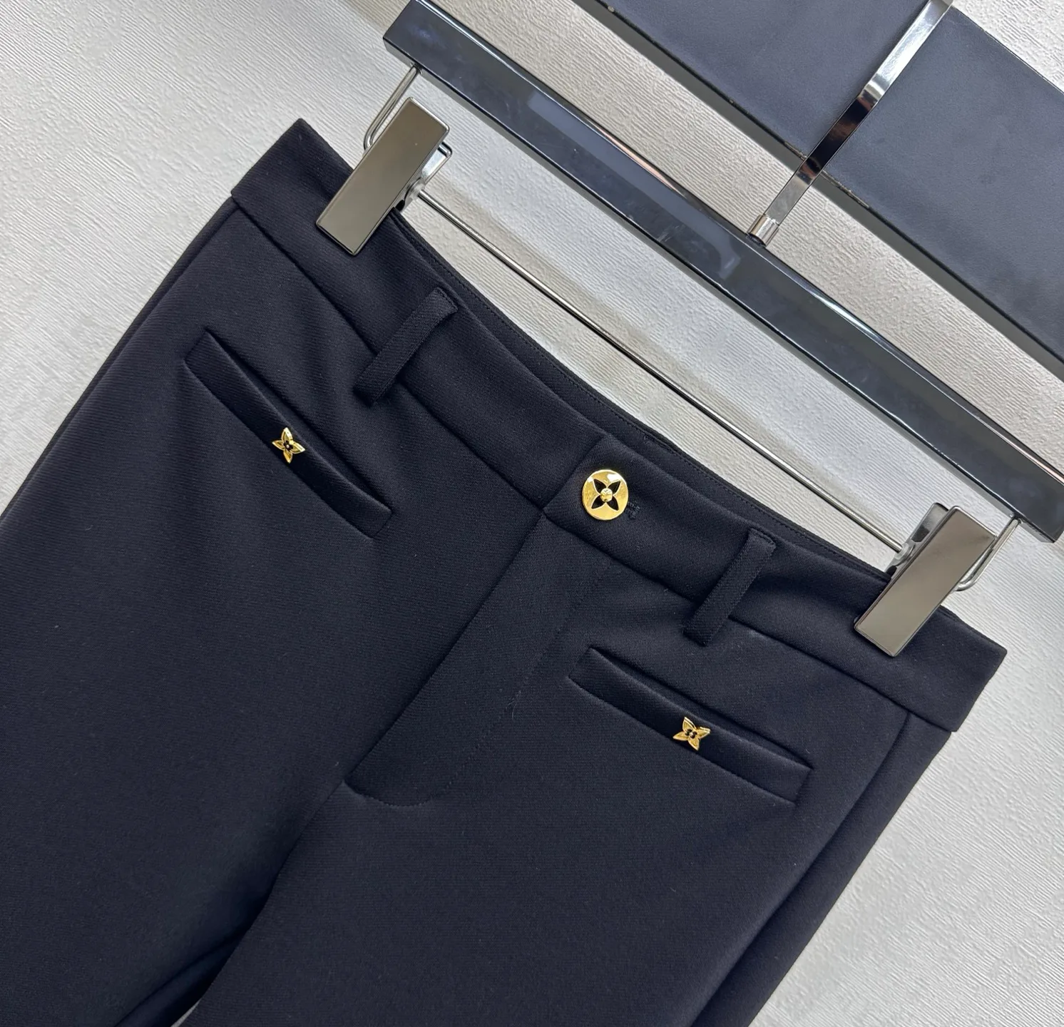 Брюки Женские Louis Vuitton 11049589