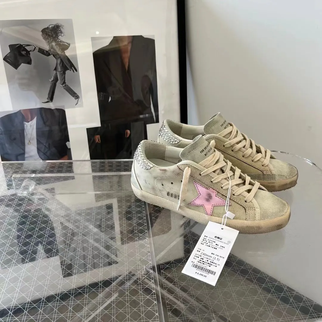 Кроссовки Женские Golden Goose 18265594