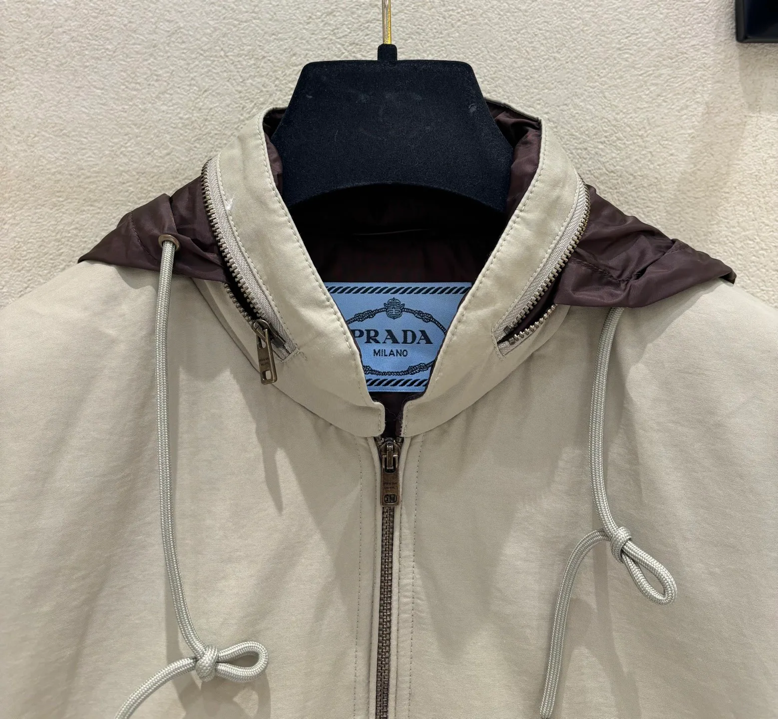 Куртки И Пуховики Женские Prada 18374109