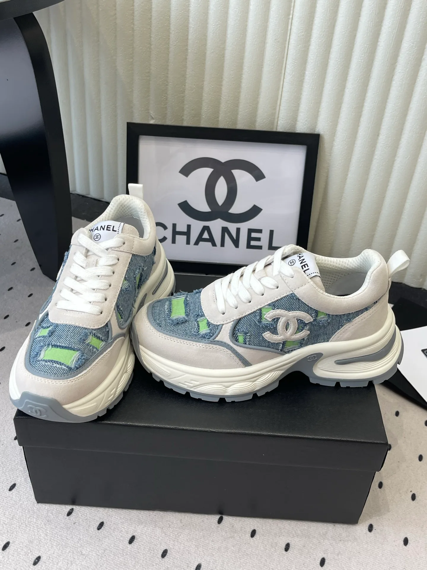 Кроссовки Женские Chanel 17769665