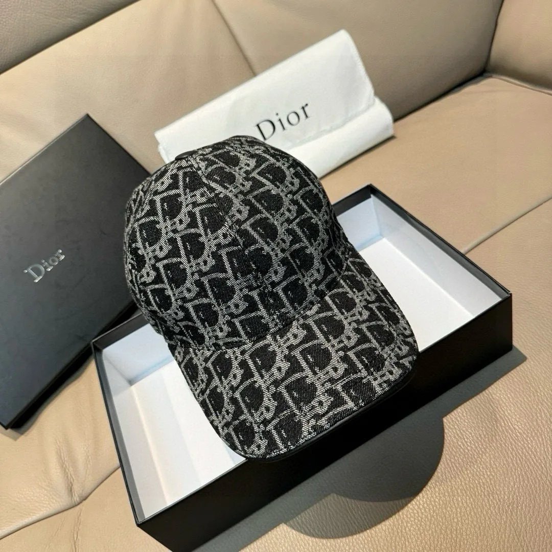 Головные Уборы Christian Dior 18105248
