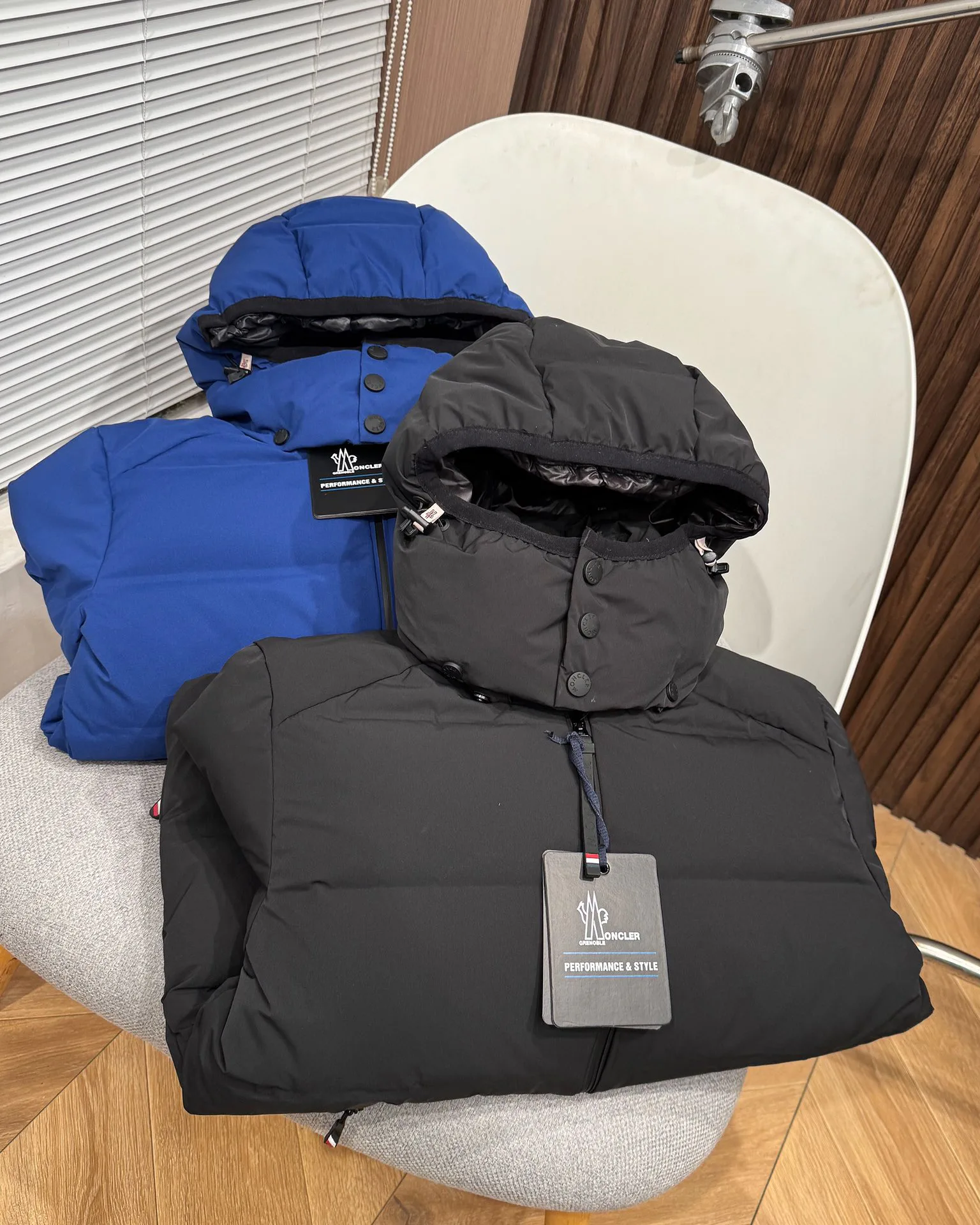 Куртки И Пуховики Мужские Moncler 4963724
