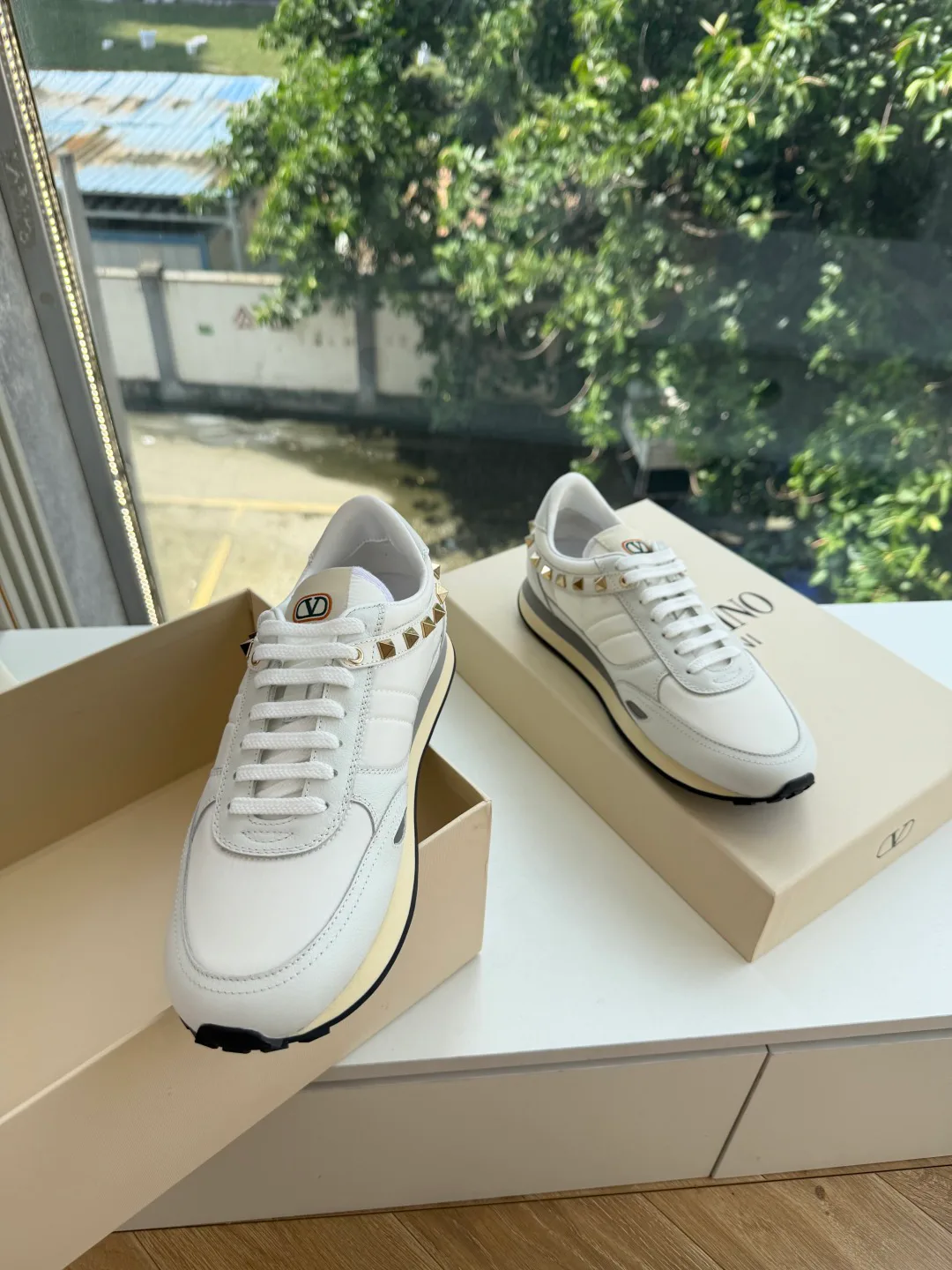 Кроссовки Женские Valentino 18053447