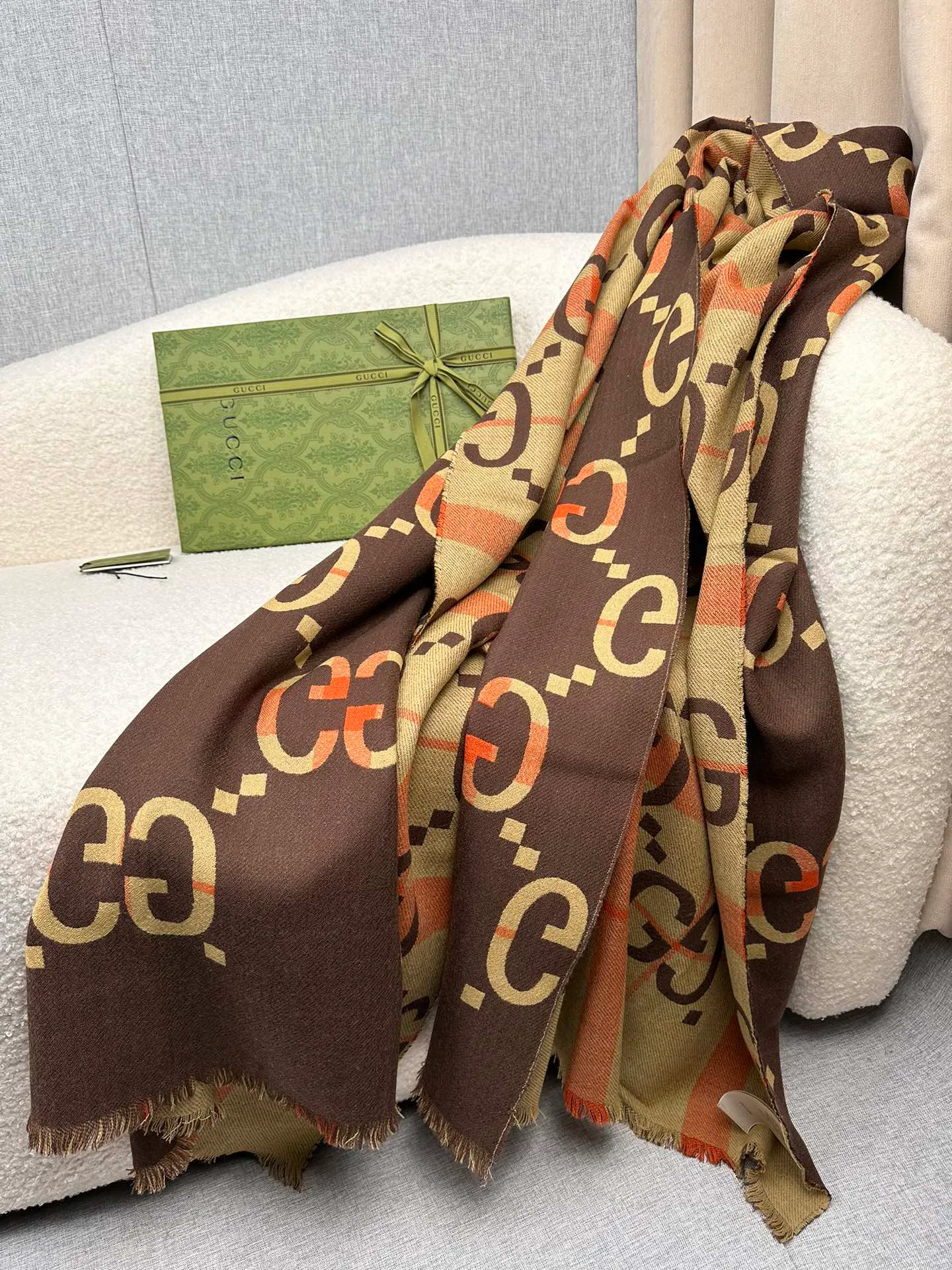 Шарфы Gucci 412316