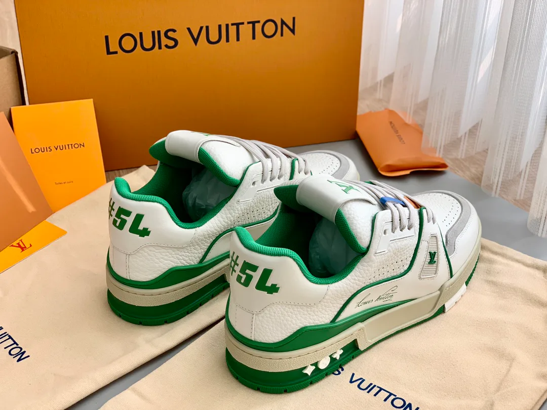Кроссовки Женские Louis Vuitton 18014140