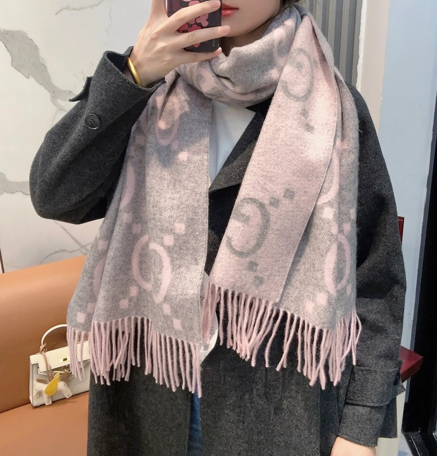 Шарфы Gucci 475700
