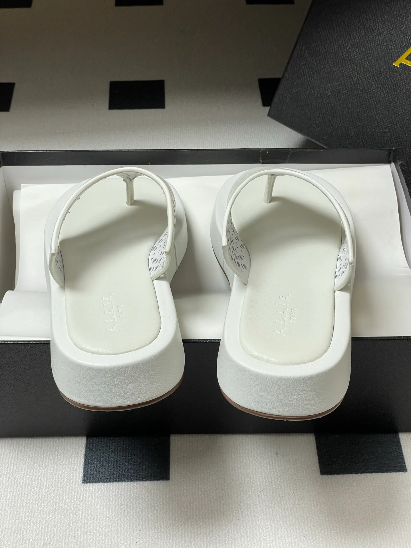 Шлепанцы Женские Alaia 22786