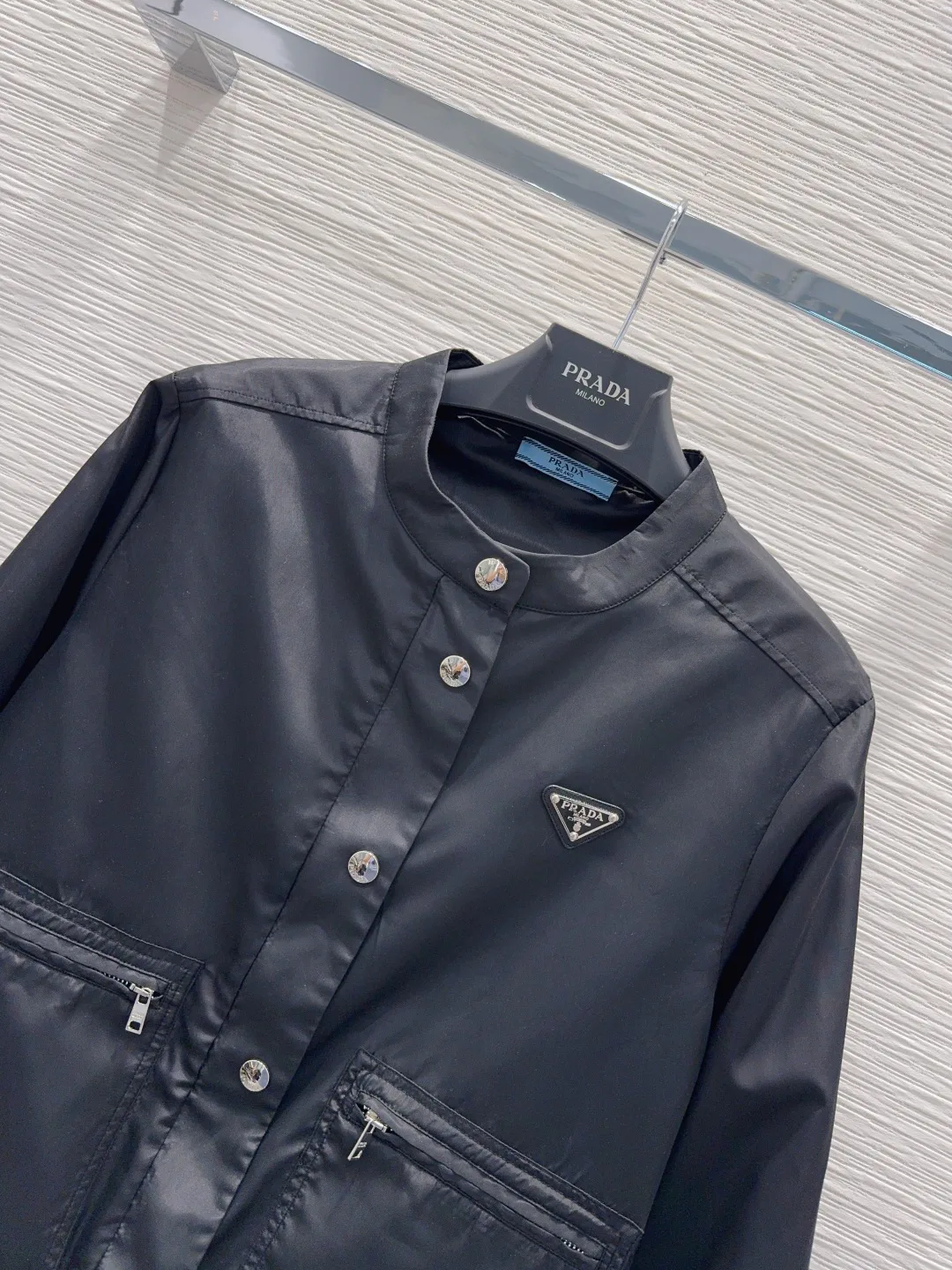 Куртки И Пуховики Женские Prada 18689769