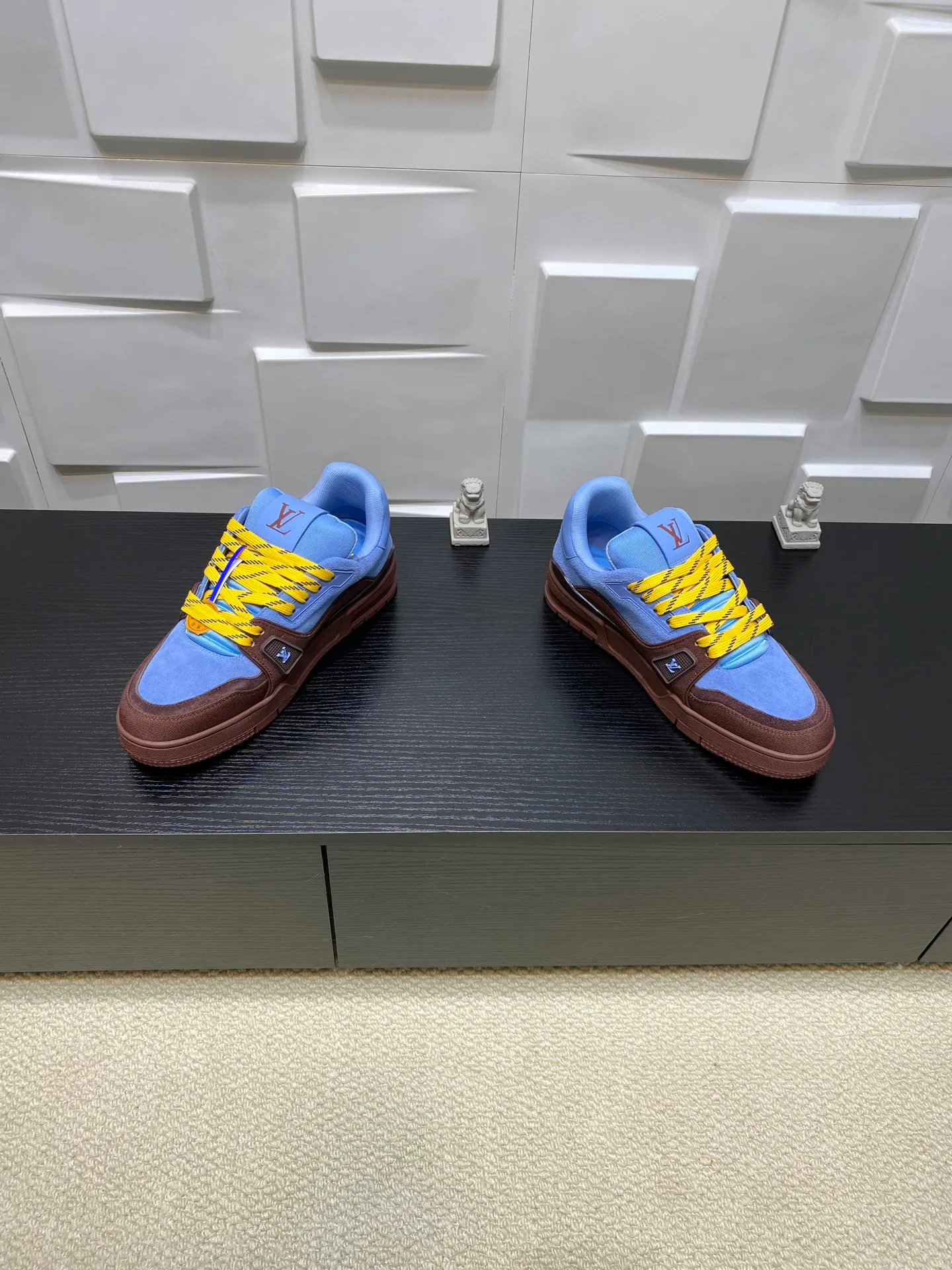 Кроссовки Женские Louis Vuitton 11437301