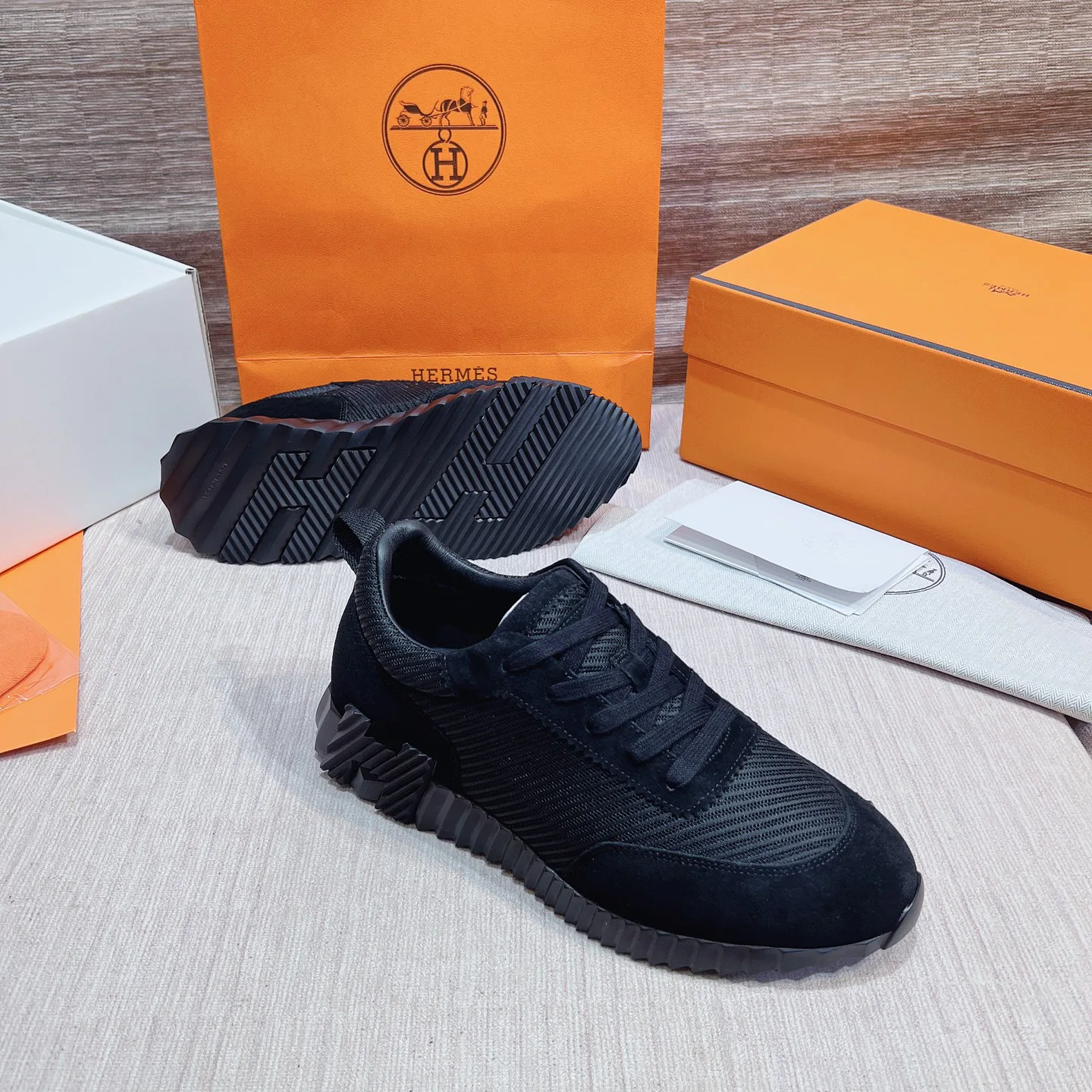Кроссовки Женские Hermes 17749546