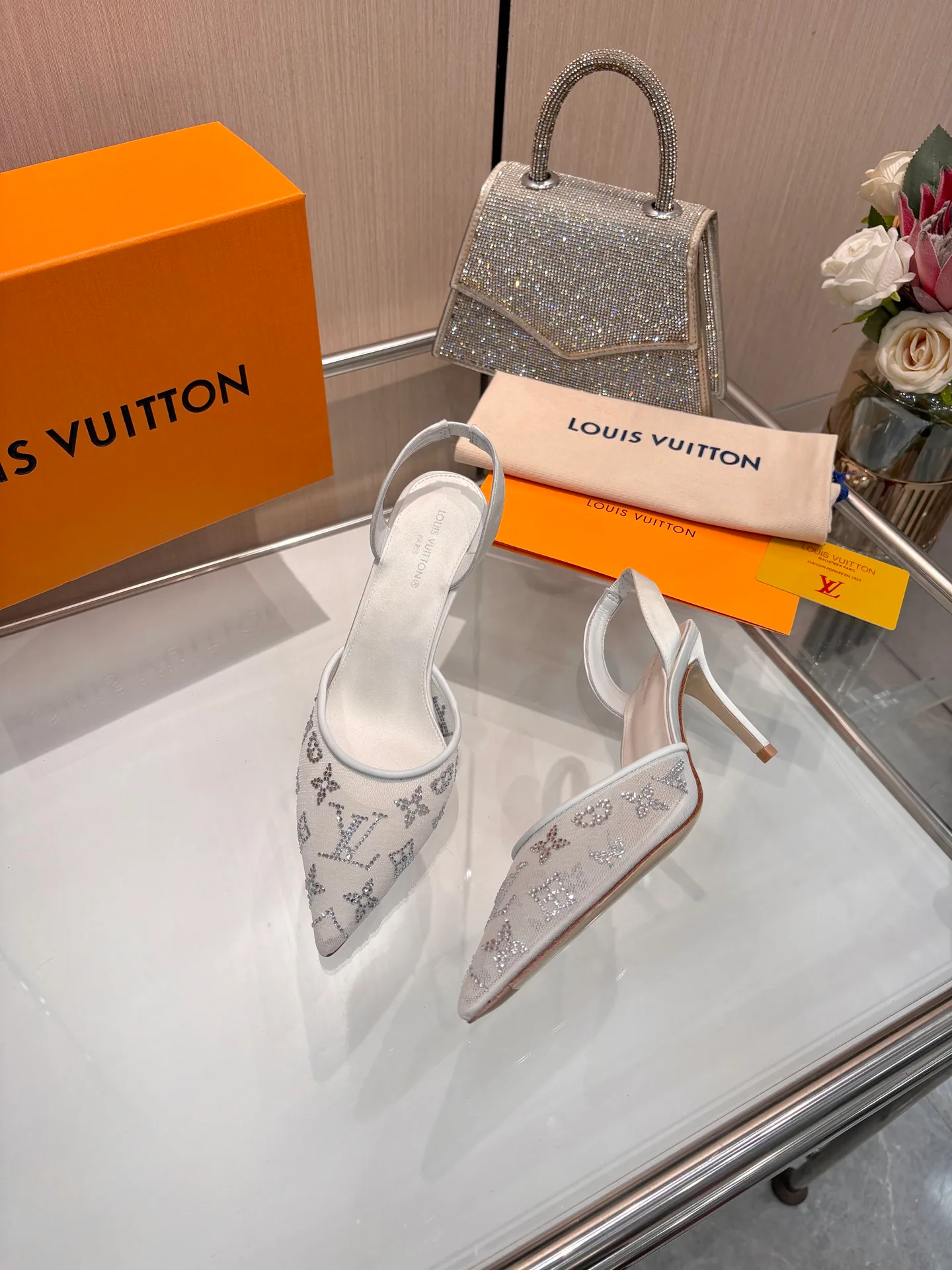 Босоножки Женские Louis Vuitton 18740735