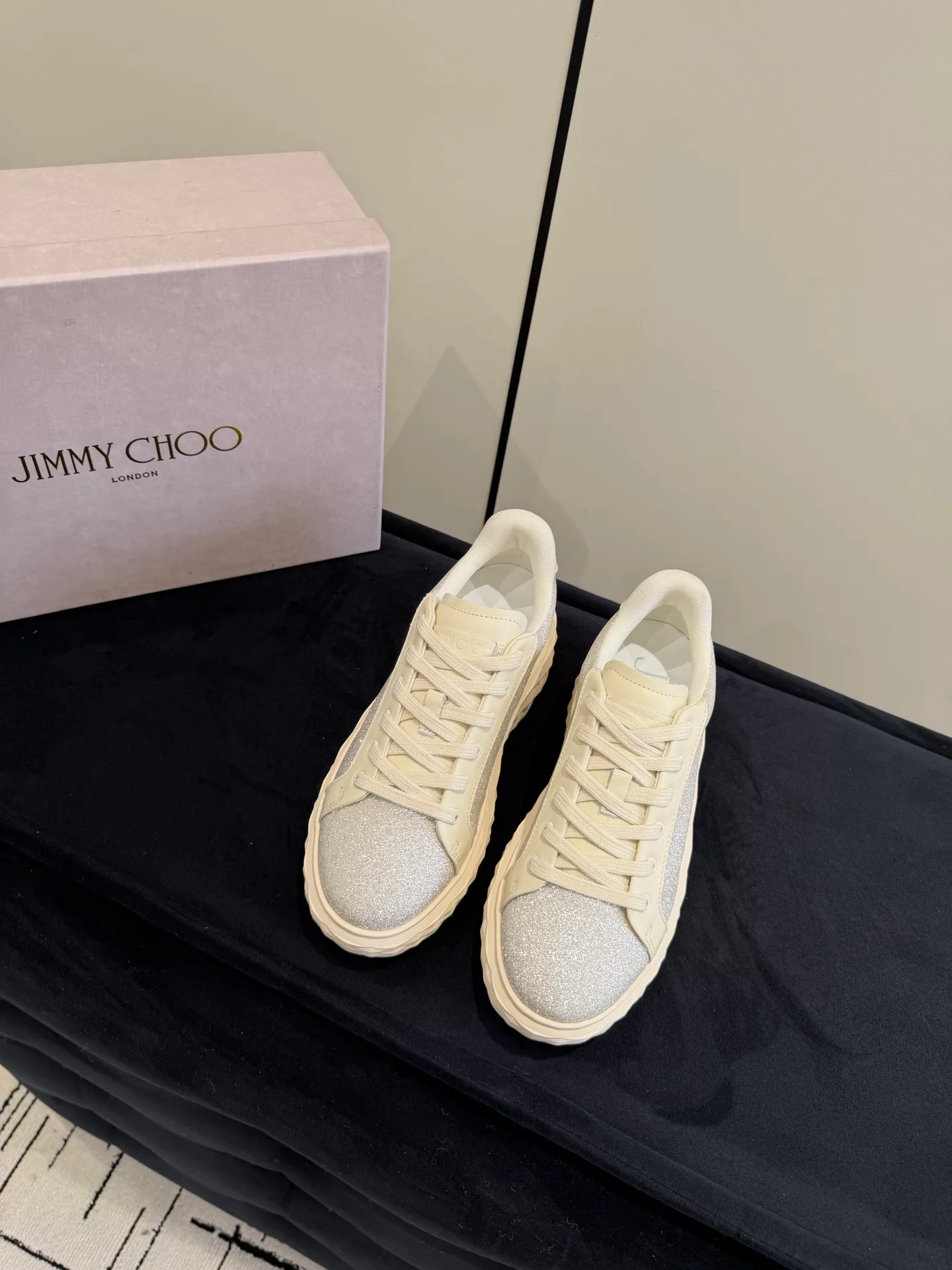 Кроссовки Женские Jimmy Choo 18470027
