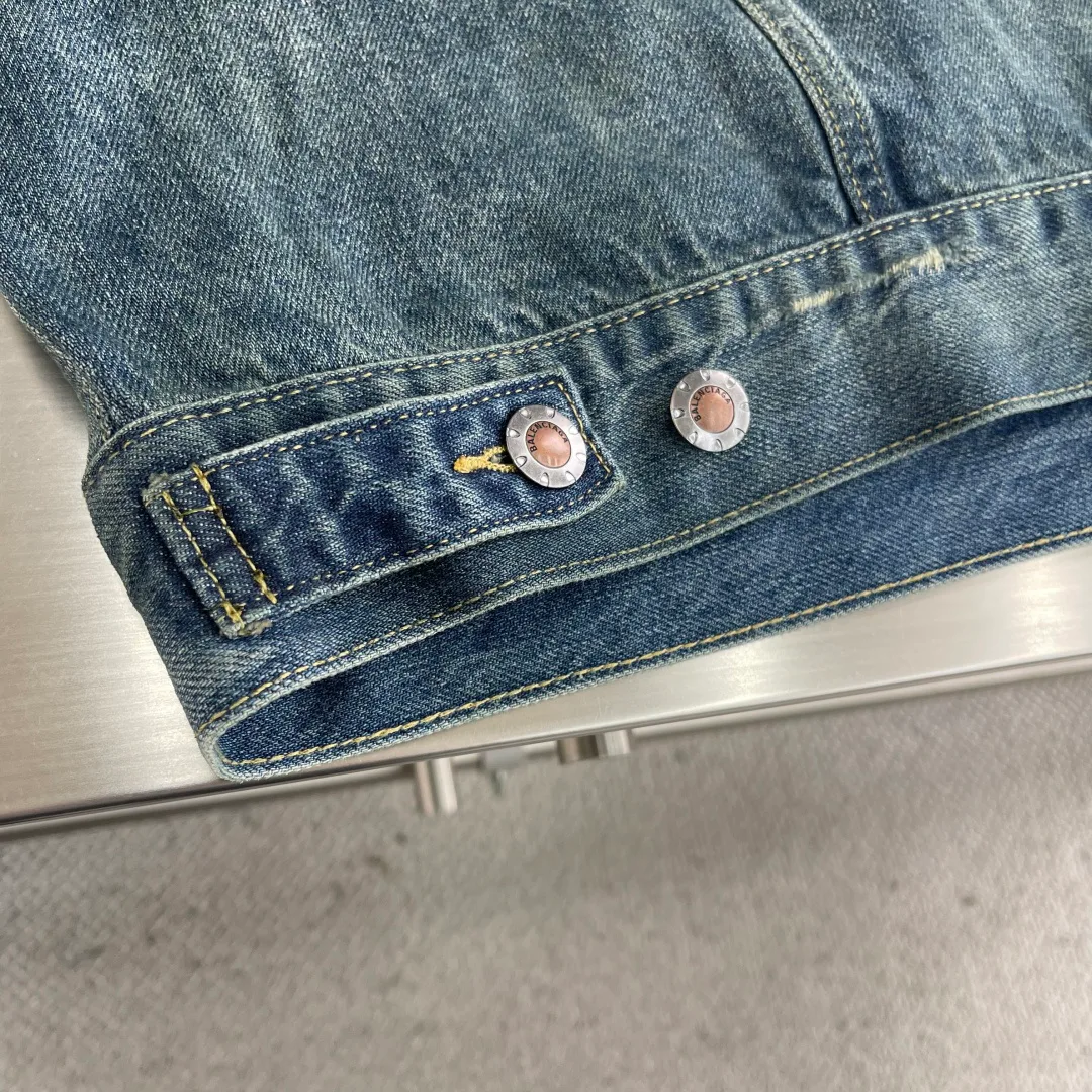 Куртки Женские Balenciaga 688251