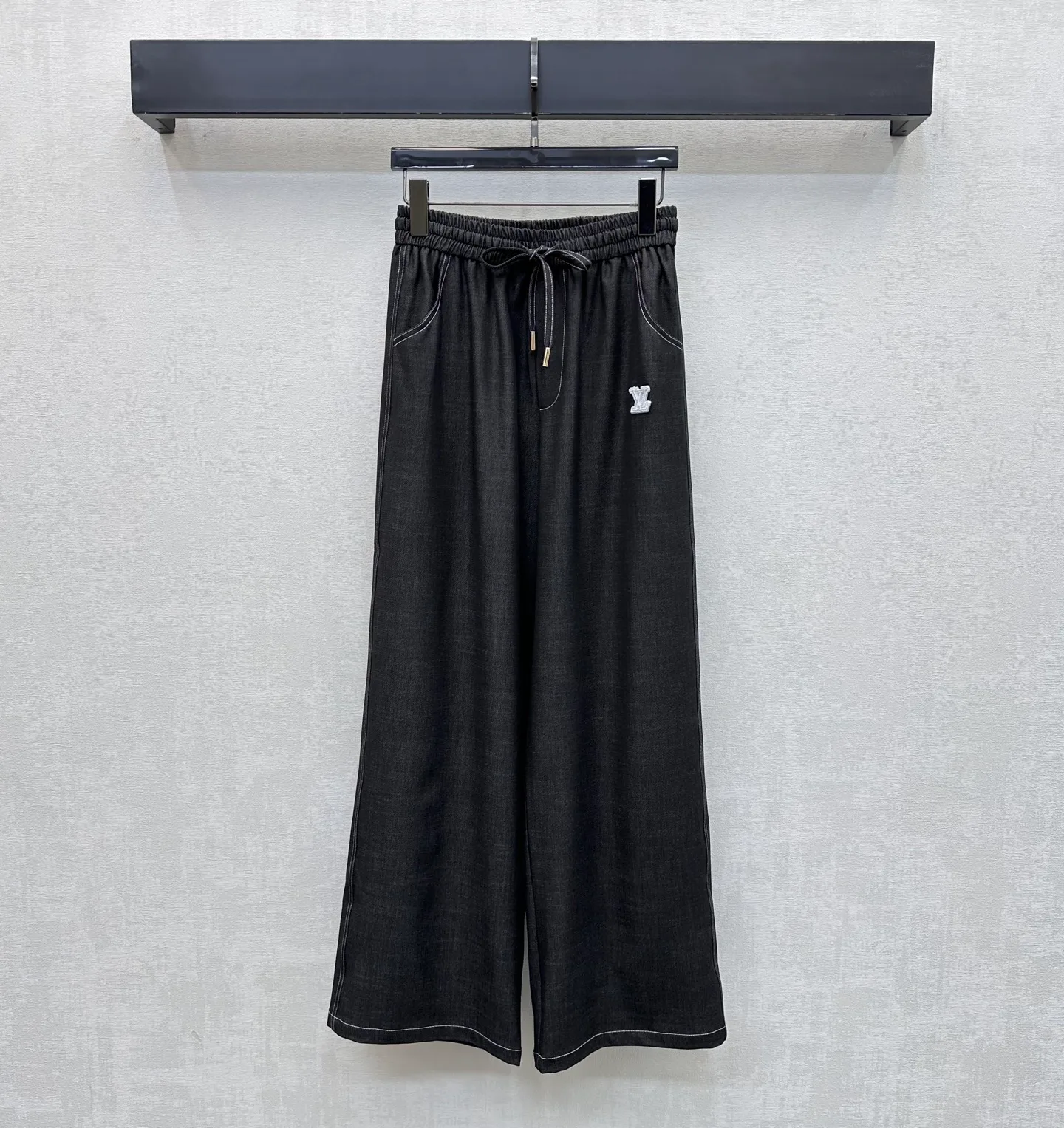 Брюки Женские Louis Vuitton 11673856