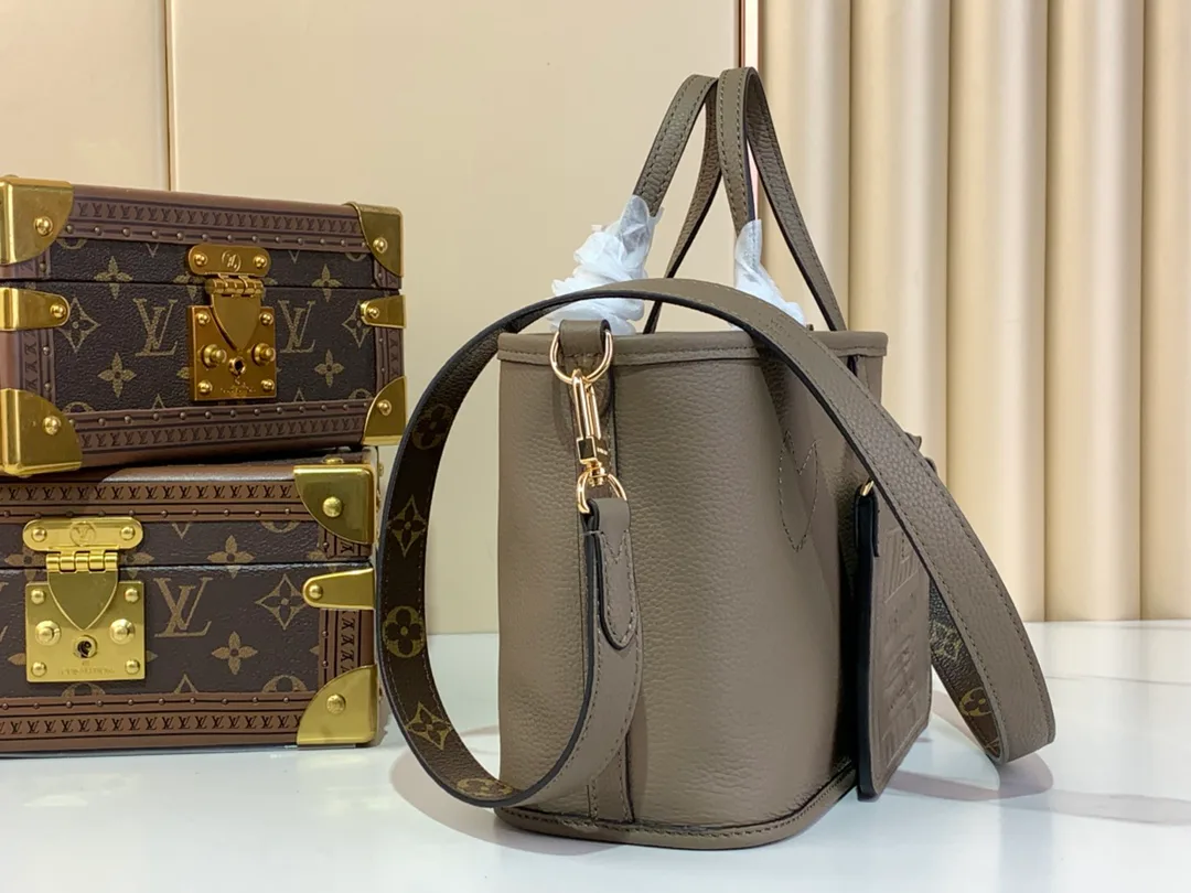 Классические Сумки Женские Louis Vuitton 13209844