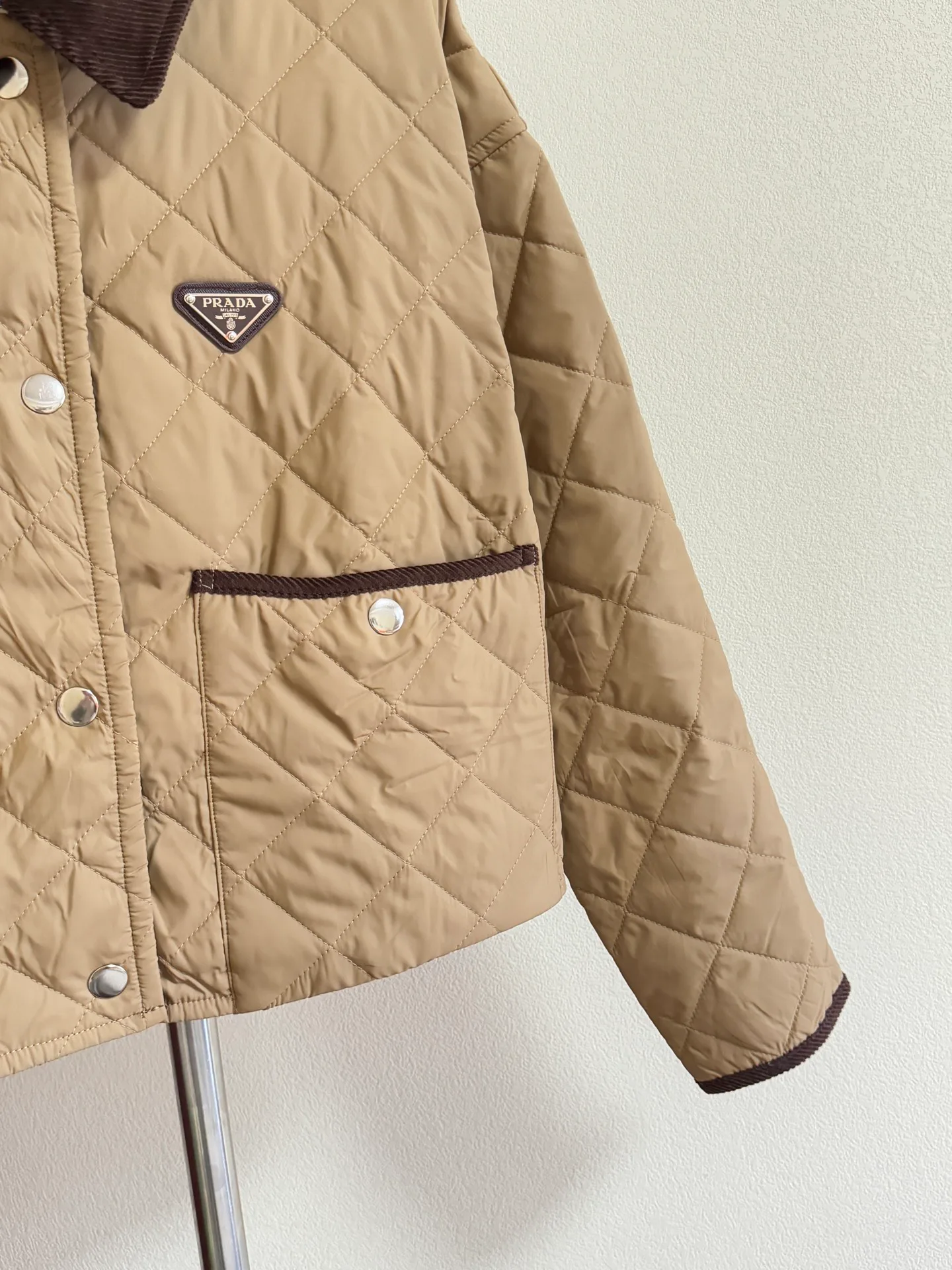 Куртки И Пуховики Женские Prada 131147