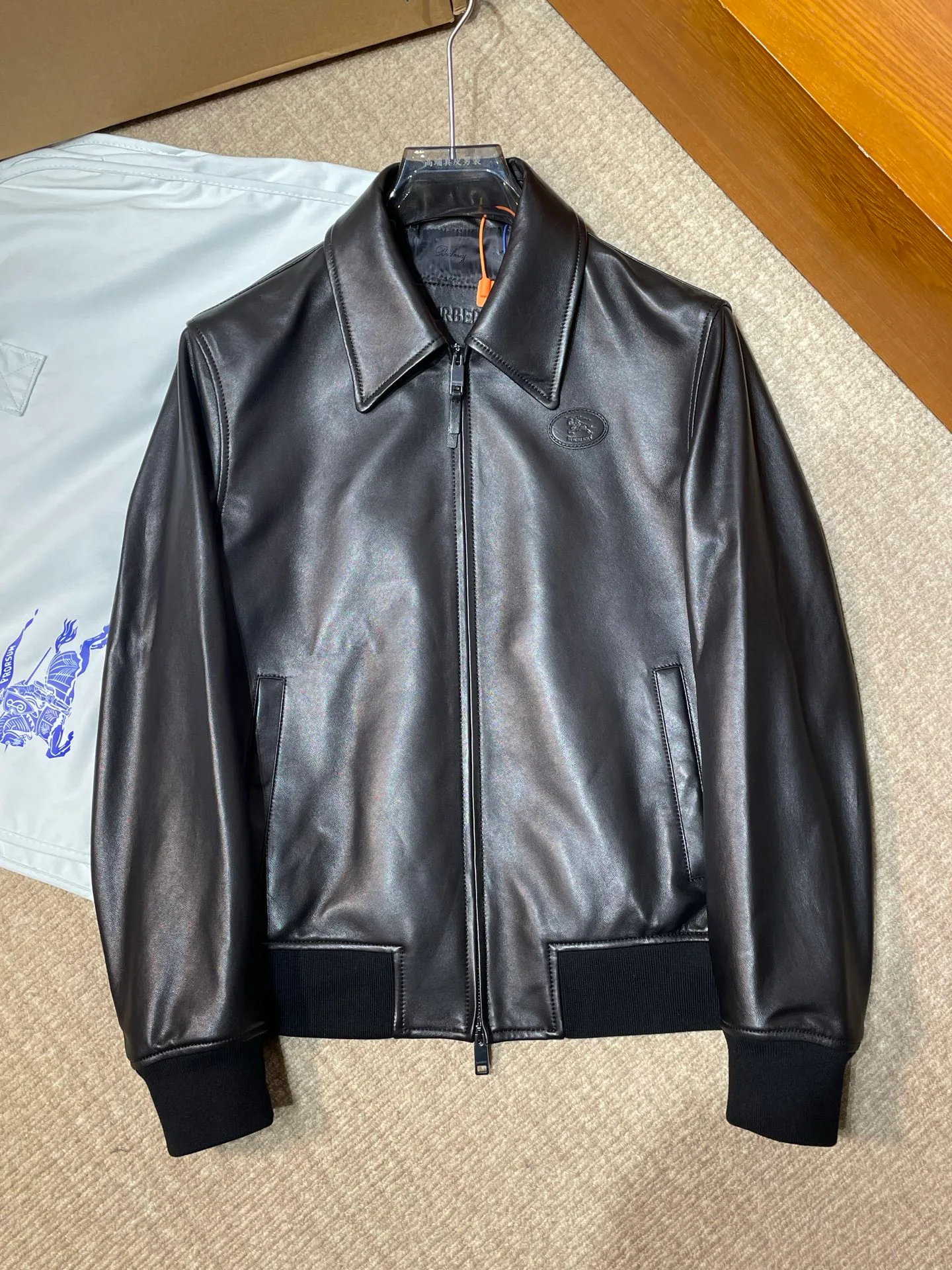 Кожаные Куртки И Дублёнки Женские Burberry 18235890