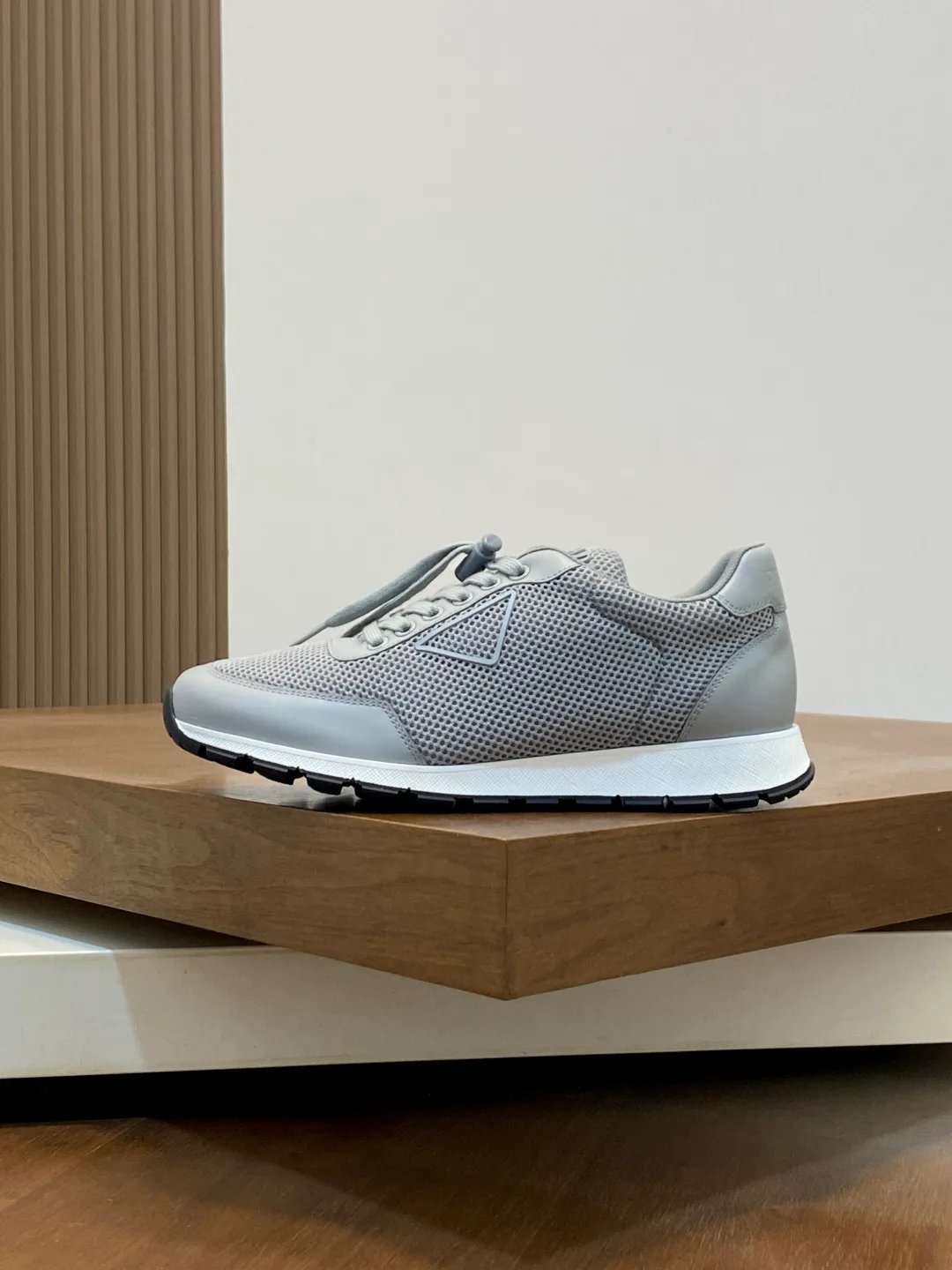 Кроссовки Мужские Prada 13436020