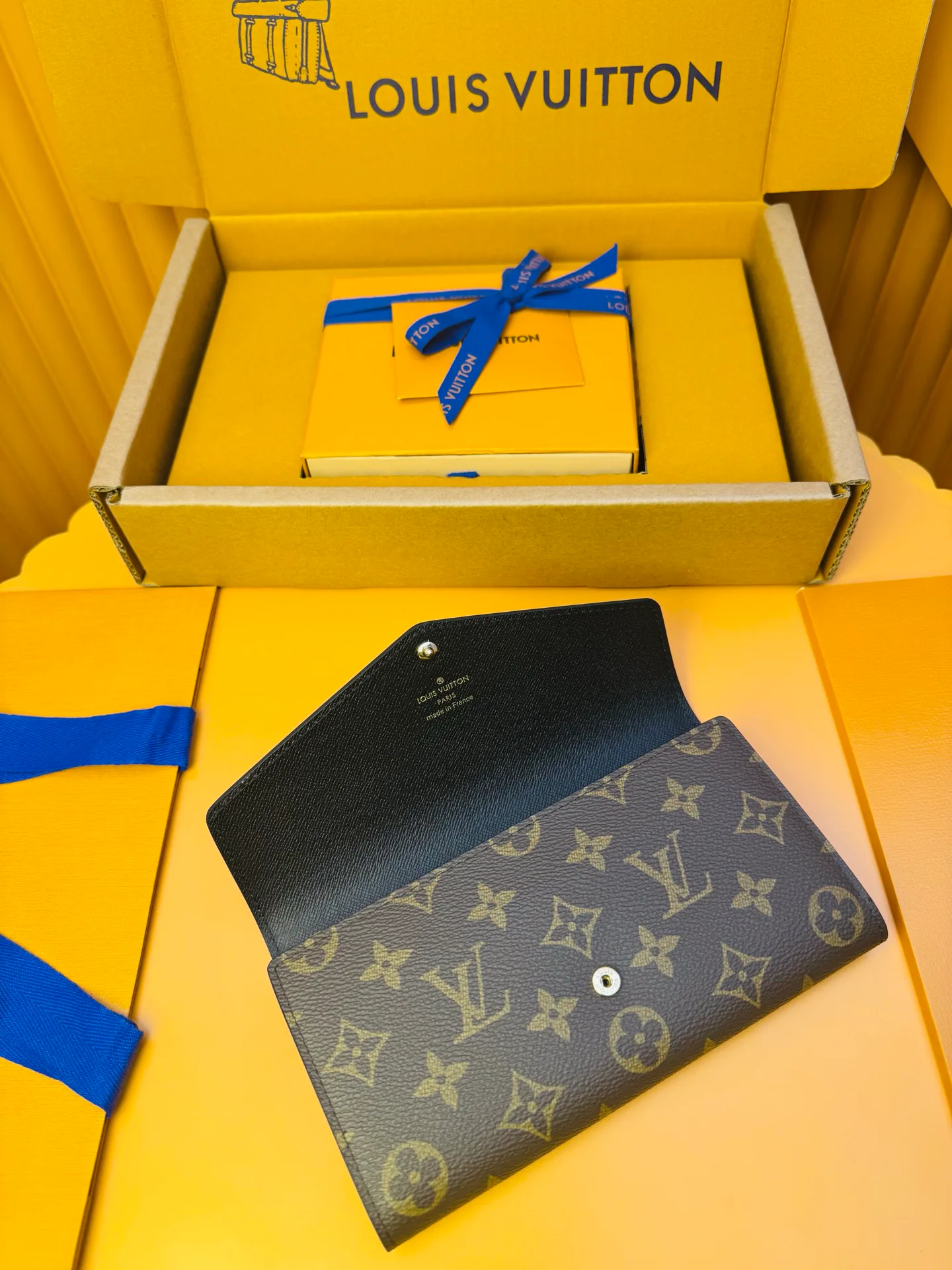 Классические Сумки Женские Louis Vuitton 11869538