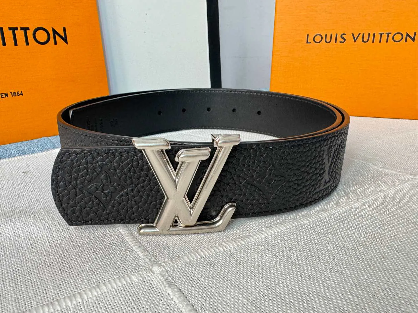 Поясные Сумки Женские Louis Vuitton 12860015