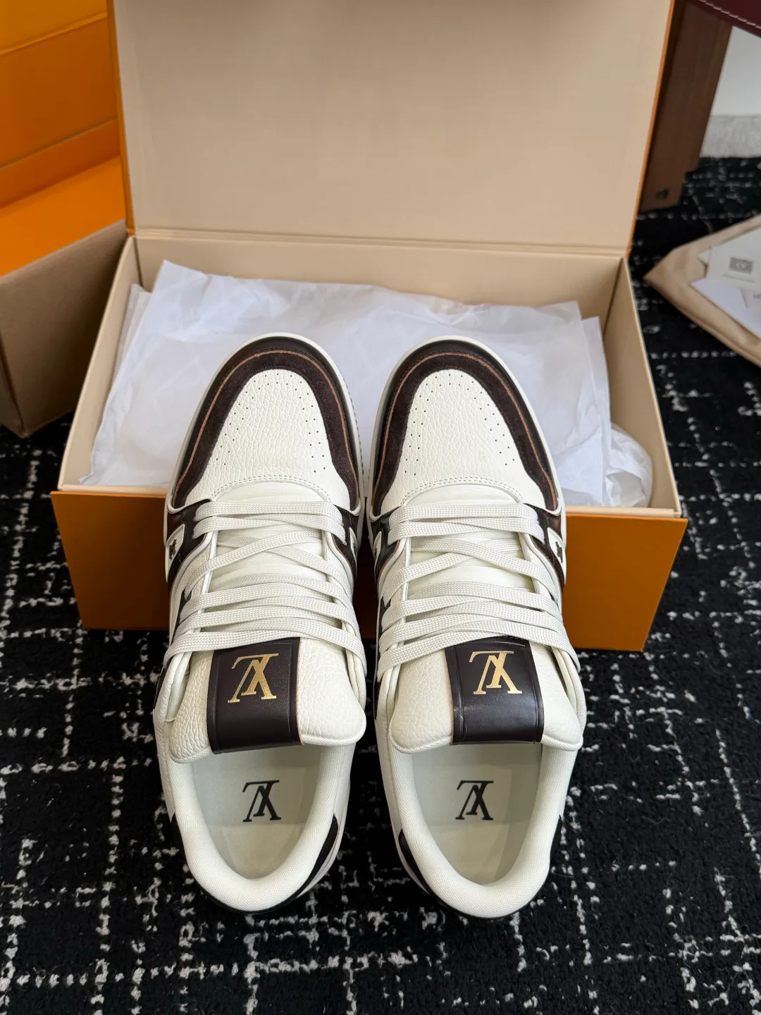 Кроссовки Женские Louis Vuitton 14180644