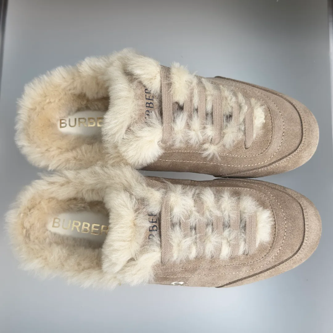 Кроссовки Женские Burberry 18719372