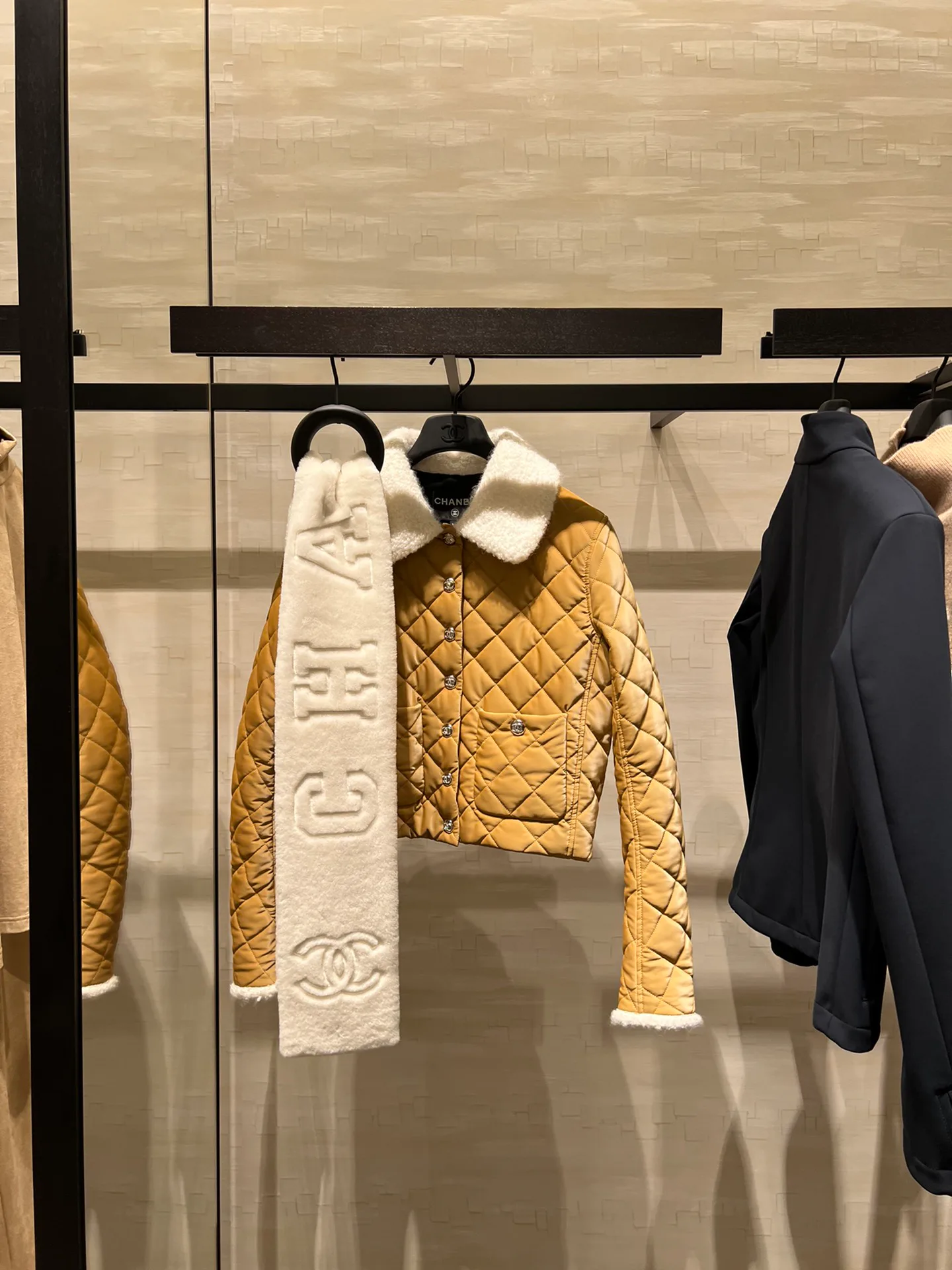 Куртки Женские Chanel