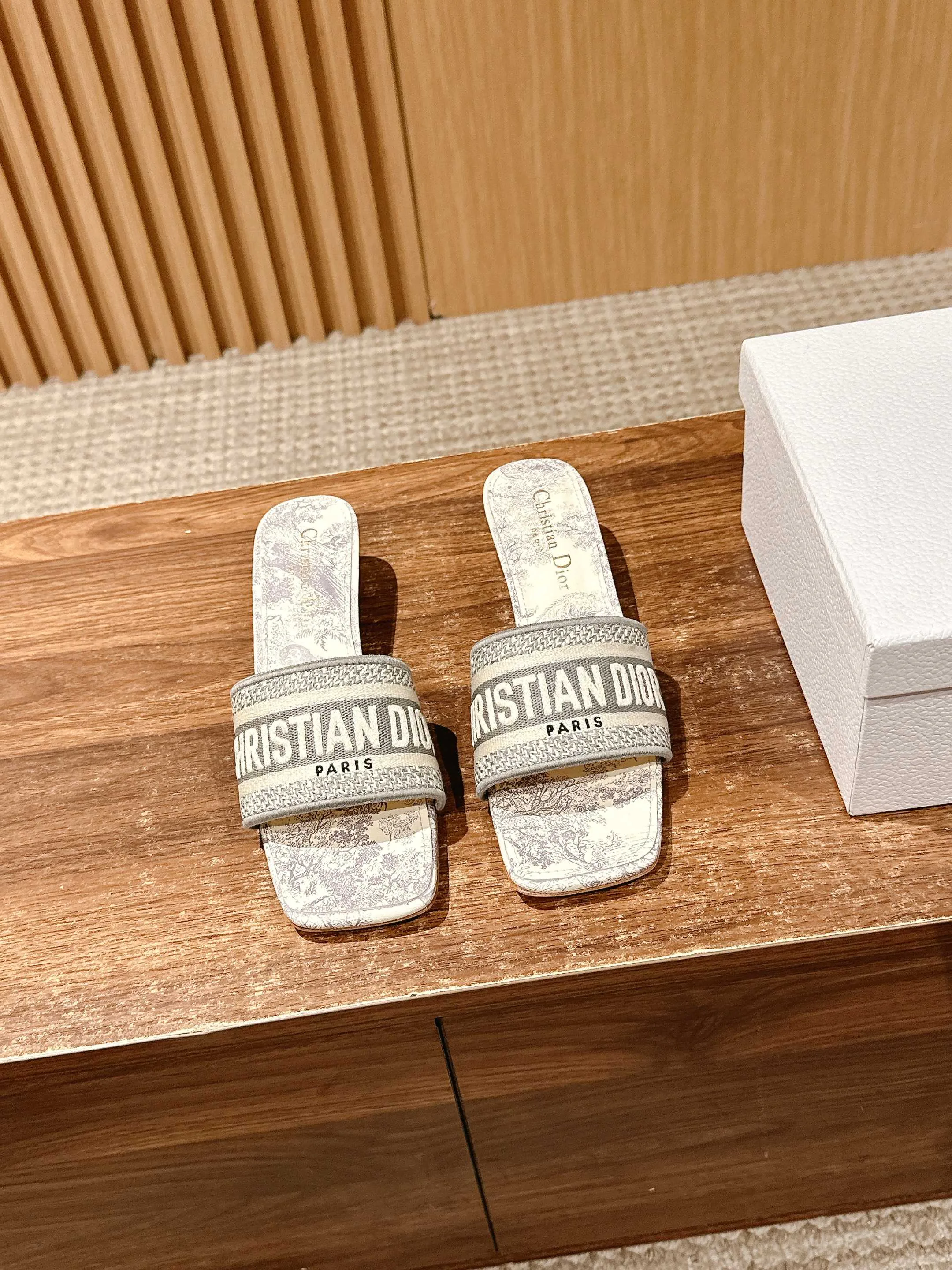 Босоножки Женские Christian Dior 11600021