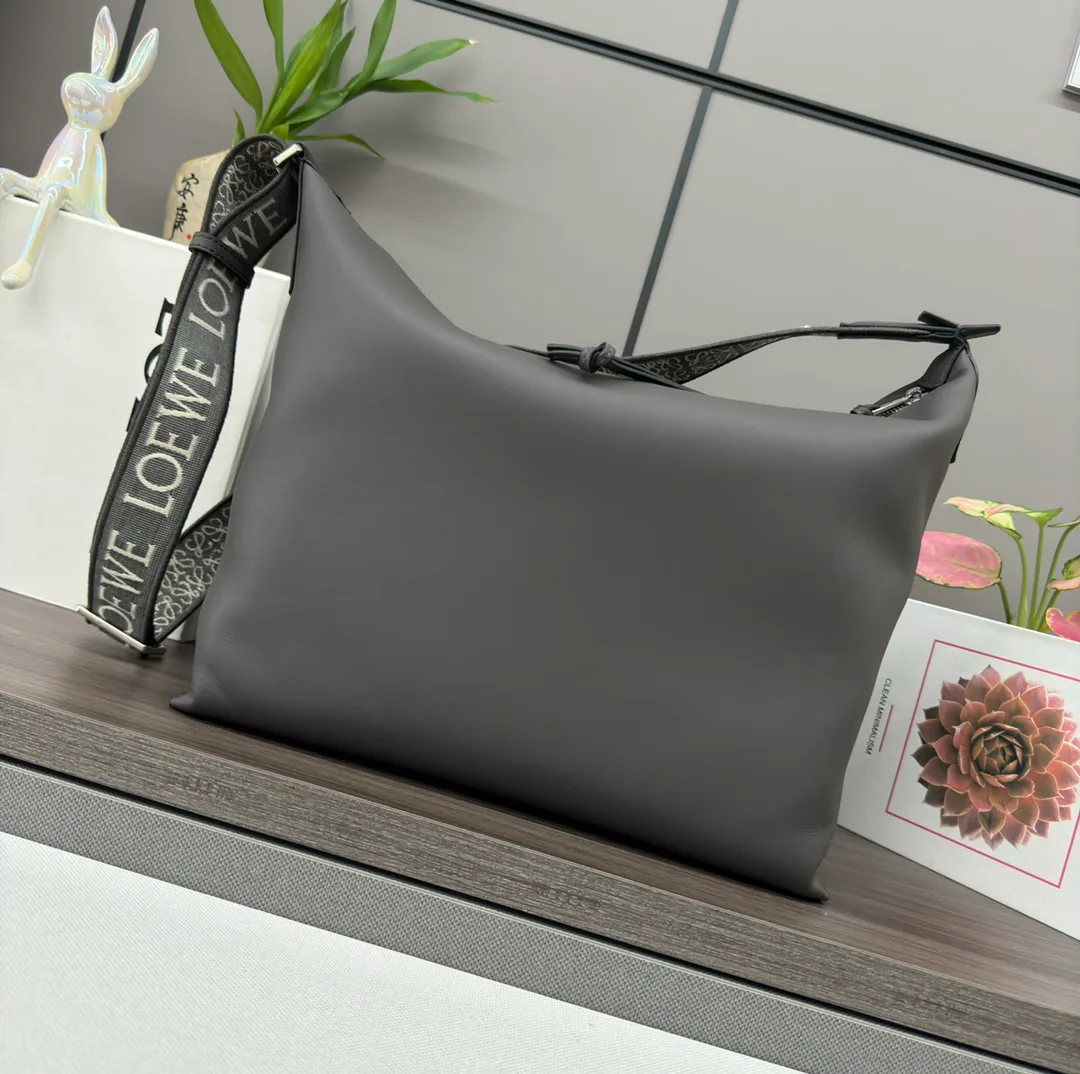 Классические Сумки Женские Loewe 13401762