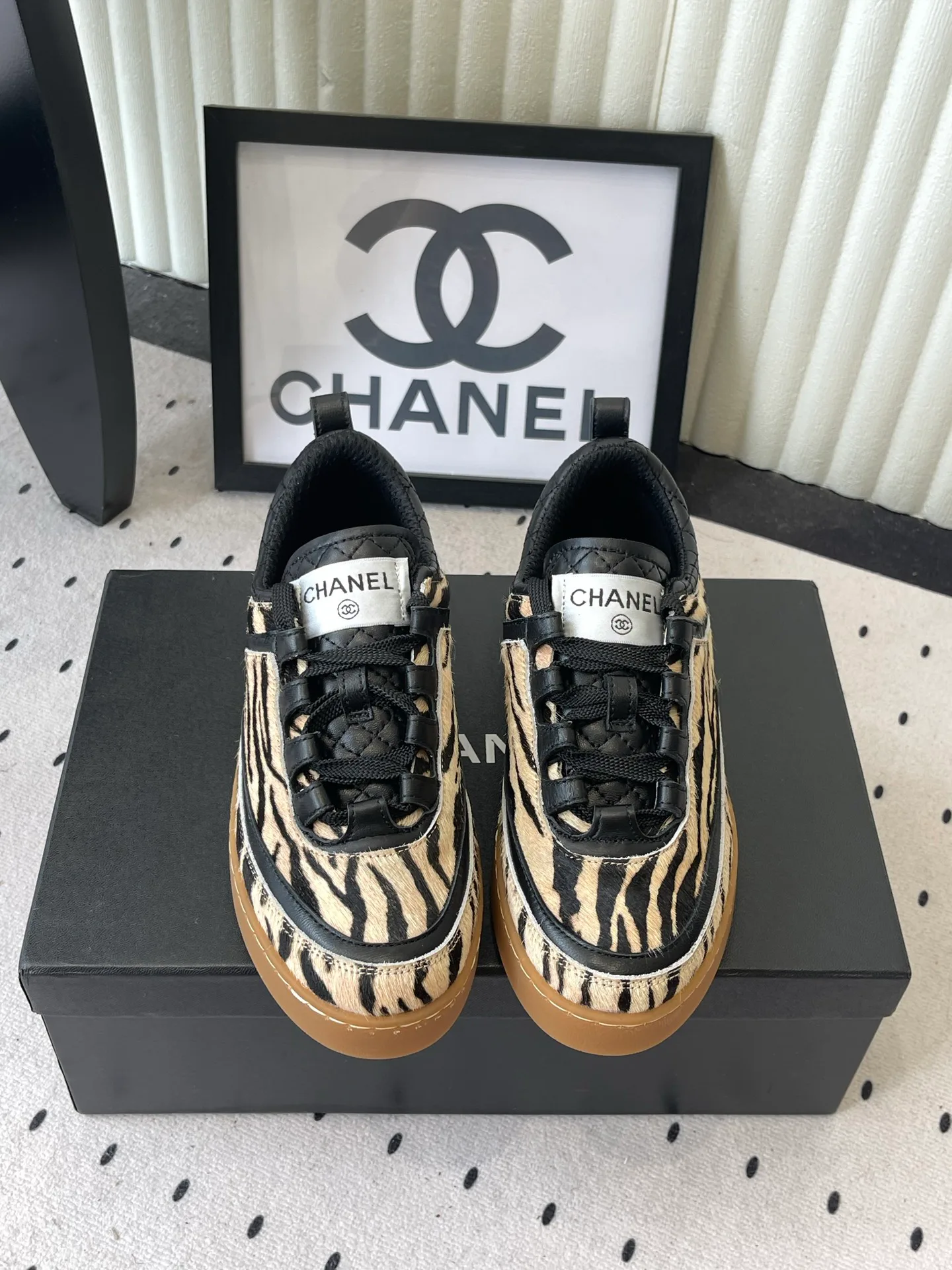 Кроссовки Женские Chanel 18069879