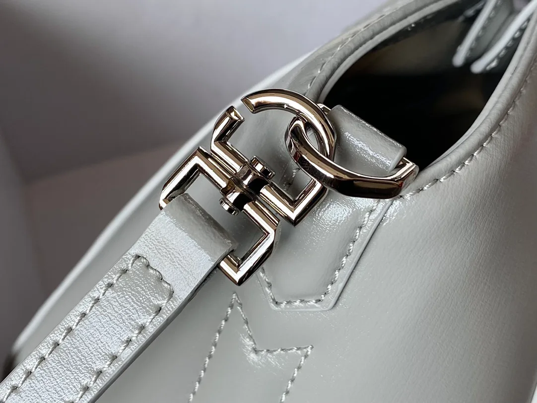 Сумки На Ремне Женские Givenchy 393508
