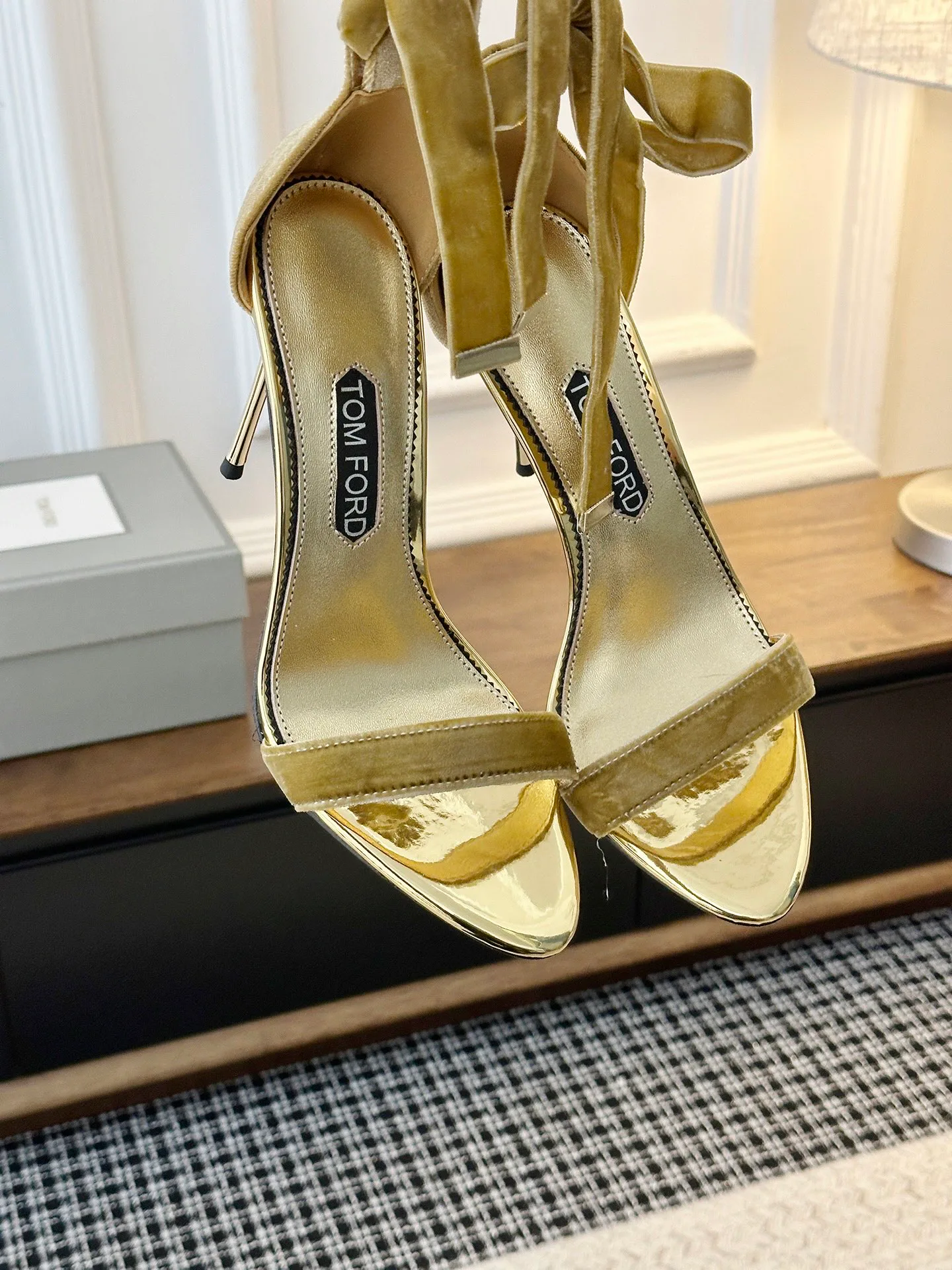 Босоножки Женские Tom Ford 11194379