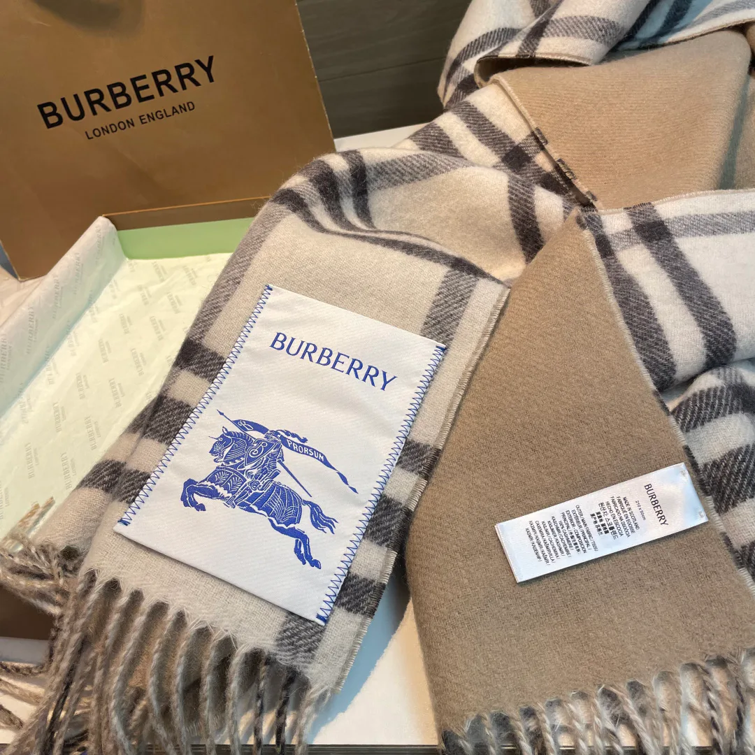 Шарфы Burberry 18449888