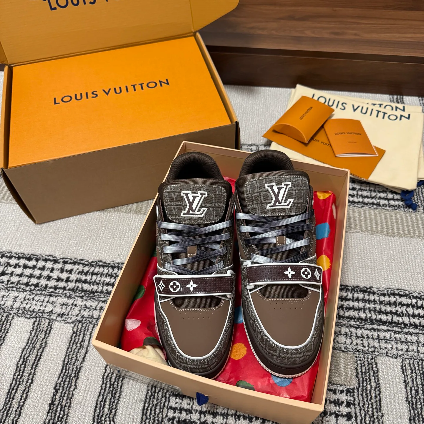 Кроссовки Женские Louis Vuitton 1483880