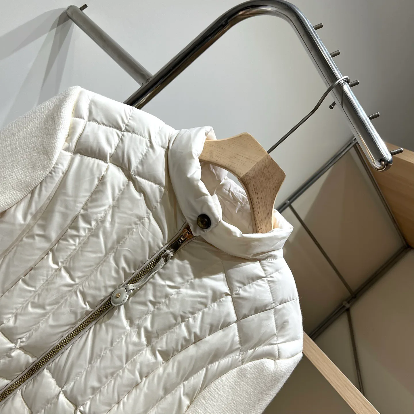 Куртки И Пуховики Женские Moncler 18106076